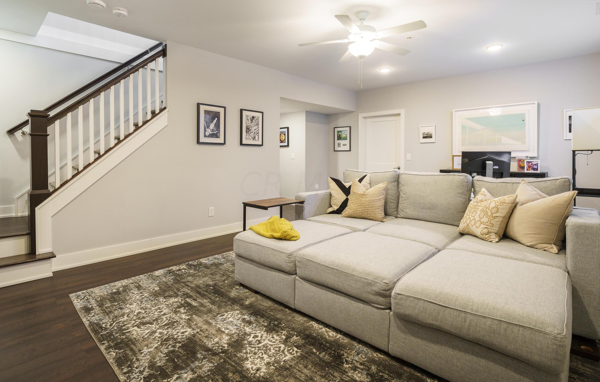 1533 Ida Ave, Columbus OH  43212 exterior