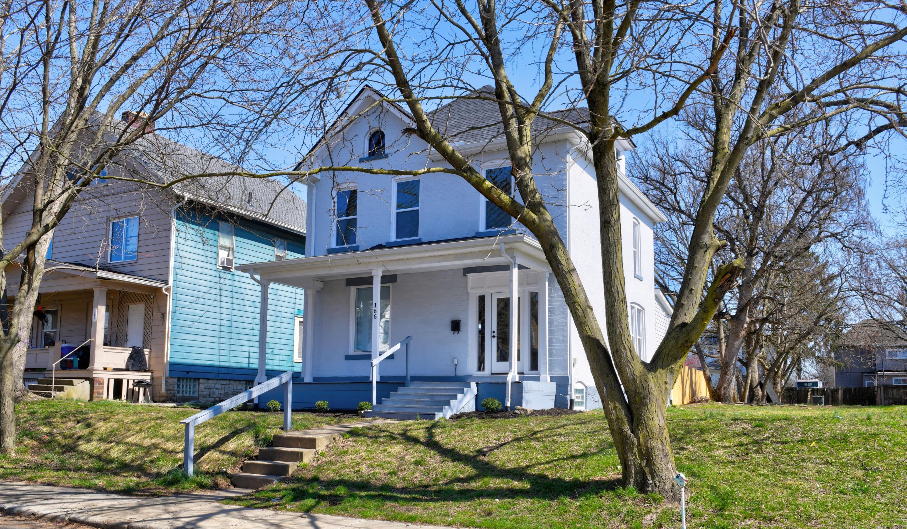 166 Midland Ave, Columbus OH  43223-1065 exterior