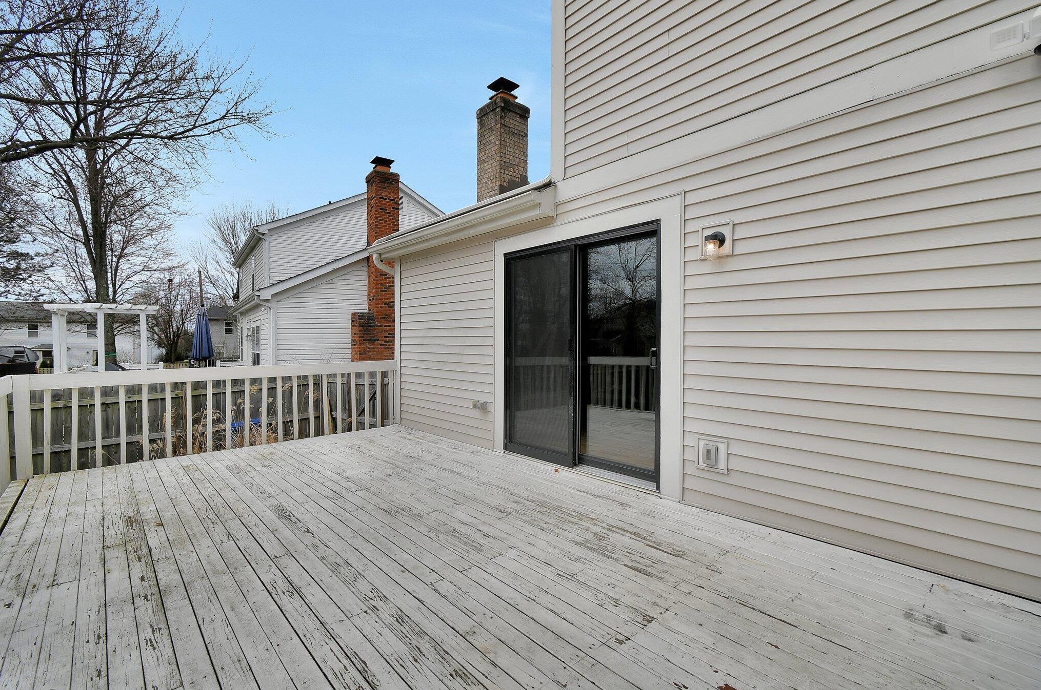 5581 Swingley Dr, Columbus OH  43230-6308 exterior