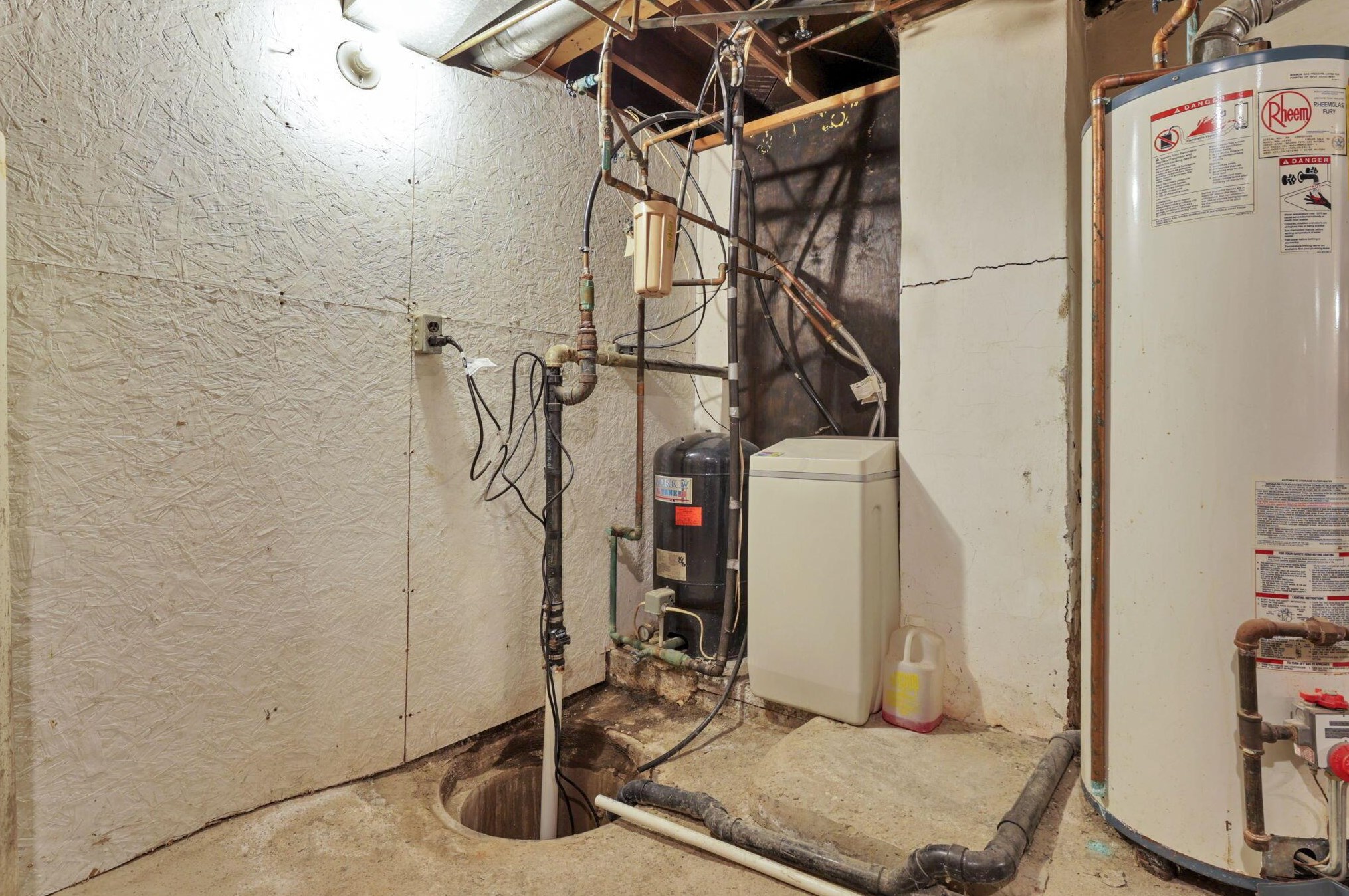 4001 National Rd, Hebron OH  43025-9547 exterior