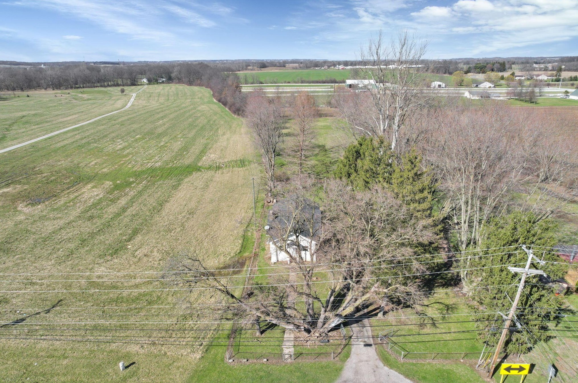 4001 National Rd, Hebron OH  43025-9547 exterior