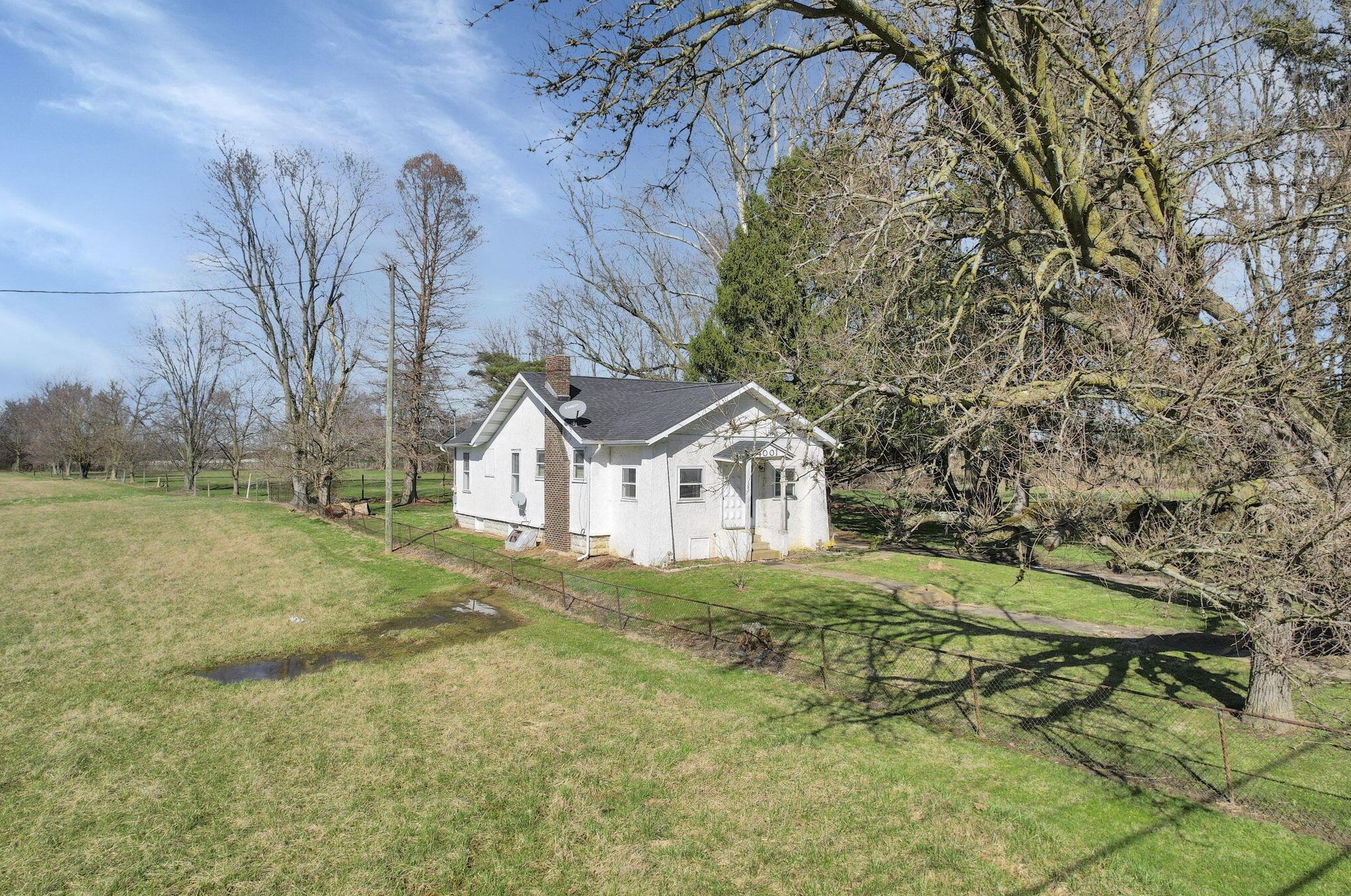 4001 National Rd, Hebron OH  43025-9547 exterior