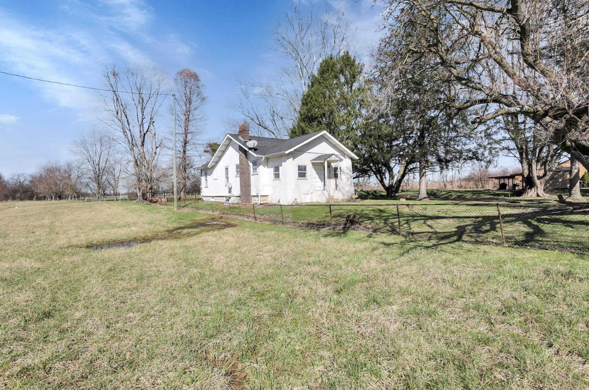 4001 National Rd, Hebron OH  43025-9547 exterior