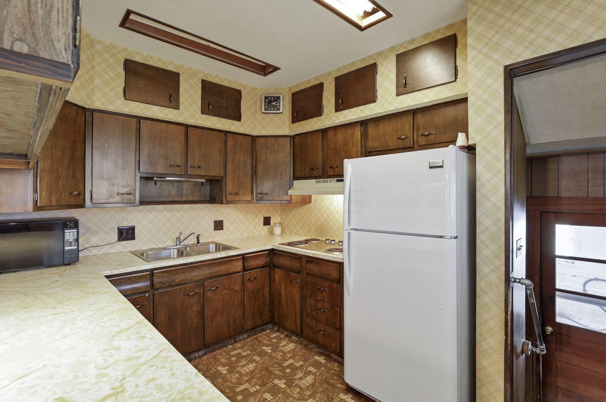 4001 National Rd, Hebron OH  43025-9547 exterior