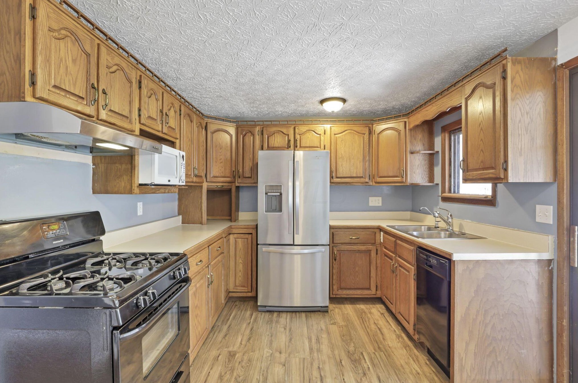 1791 Holw Run Dr, Columbus OH 43223-3413 exterior