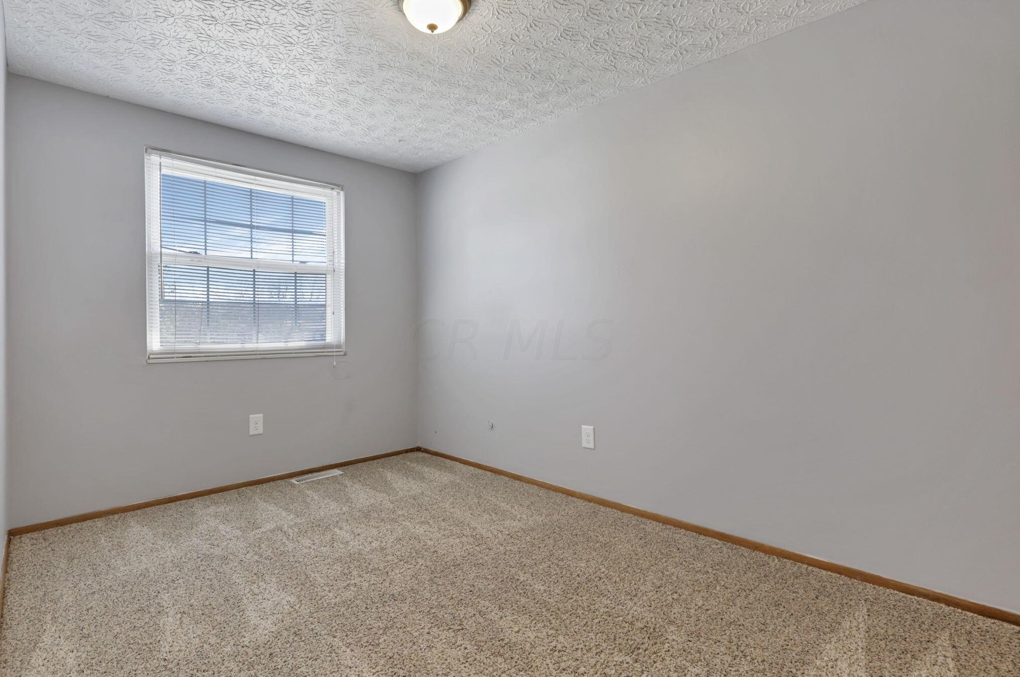 1791 Holw Run Dr, Columbus OH 43223-3413 exterior