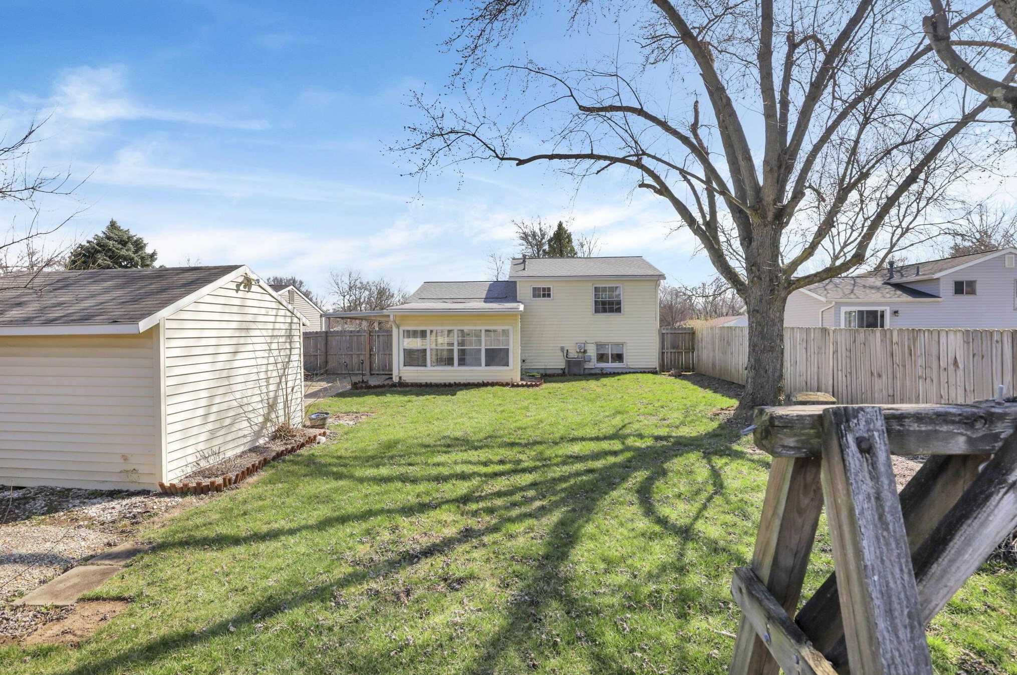 1791 Holw Run Dr, Columbus OH 43223-3413 exterior