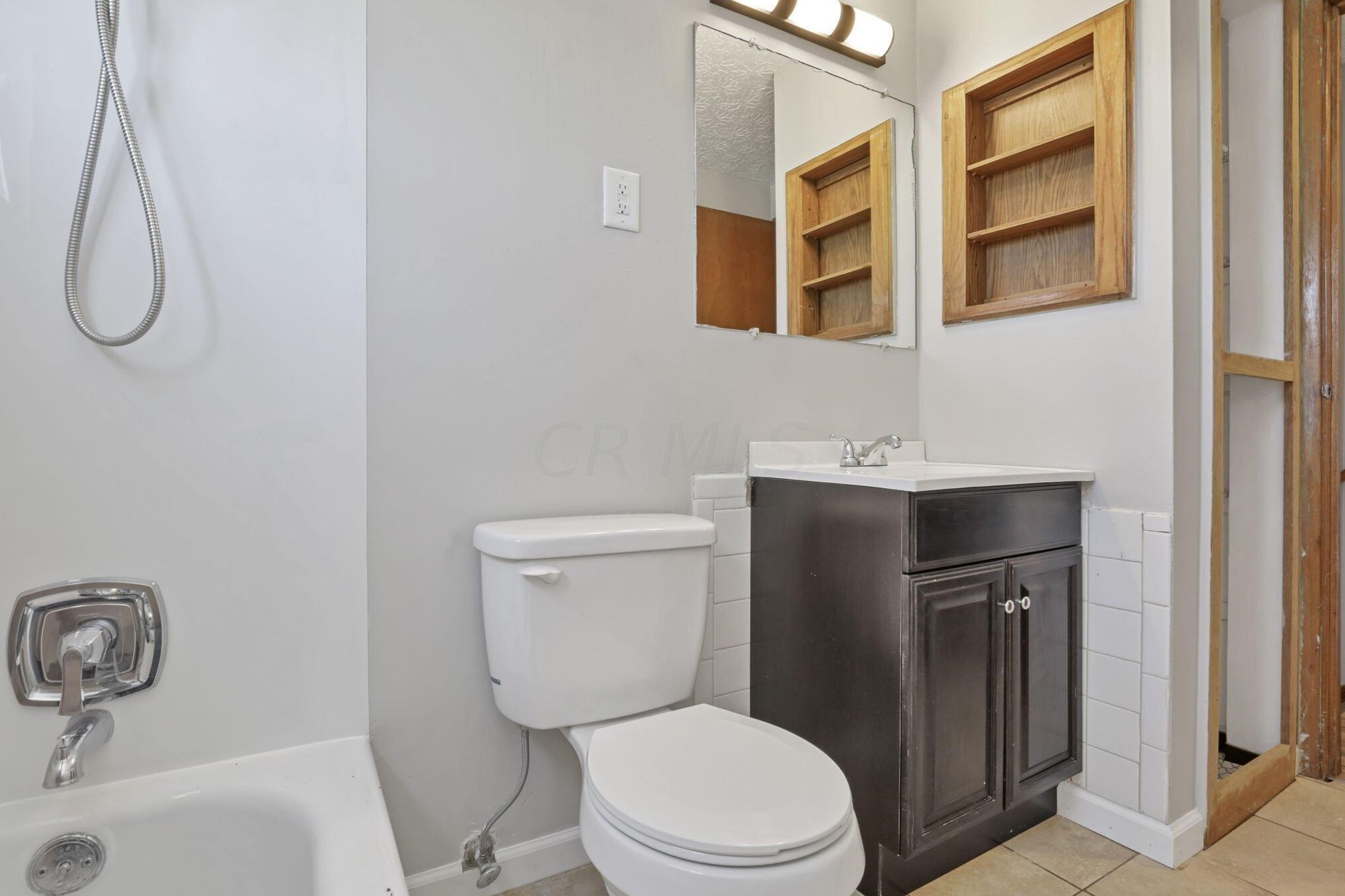 1791 Holw Run Dr, Columbus OH 43223-3413 exterior