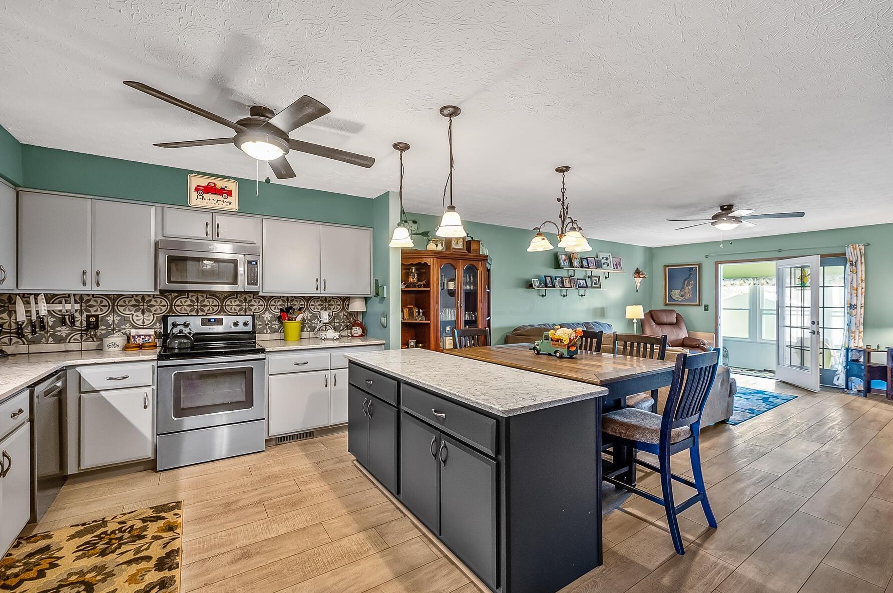 580 Executive Blvd, Delaware OH  43015-1159 exterior