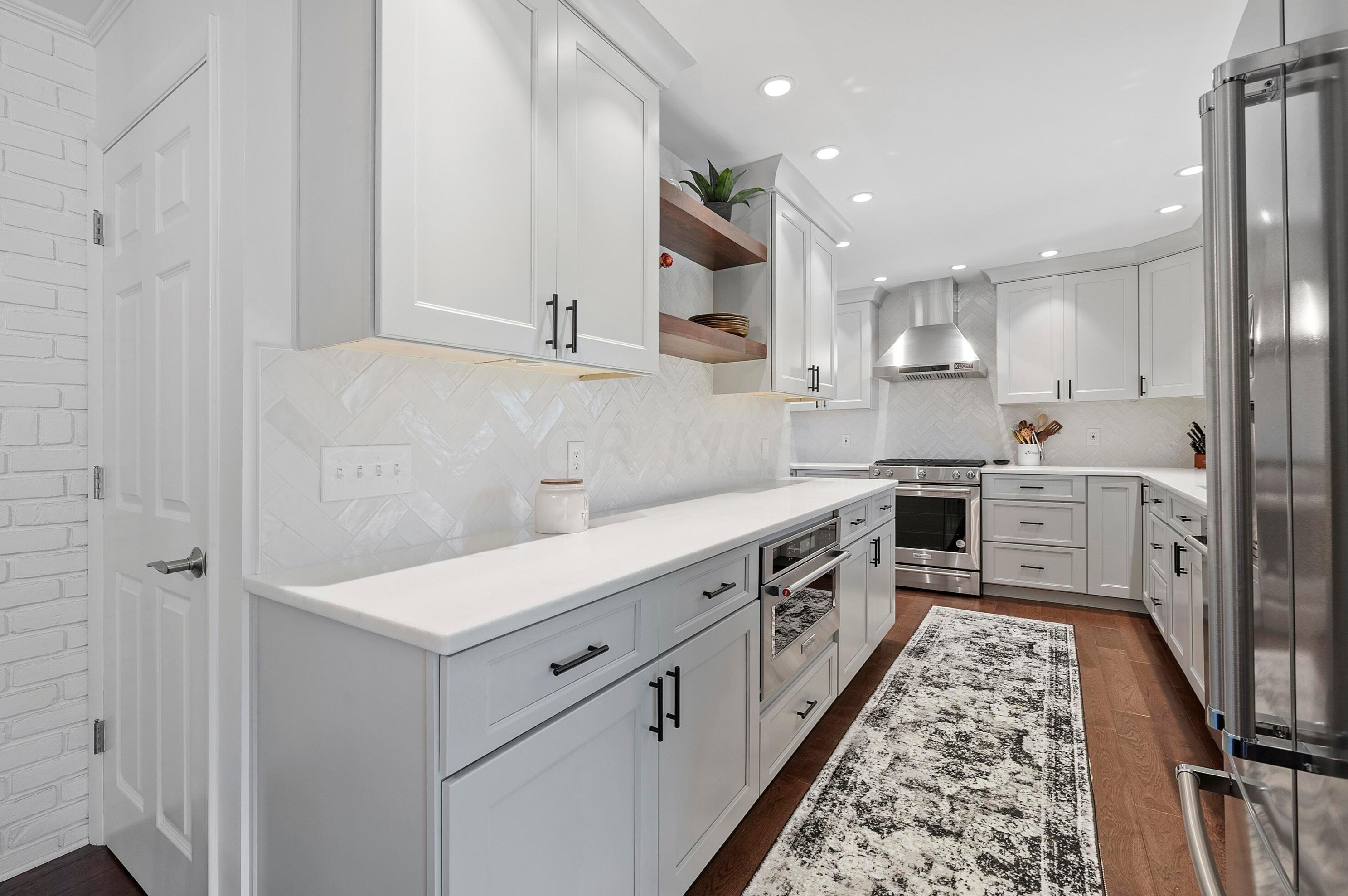 1428 Trentwood Rd, Columbus OH  43221-2230 exterior