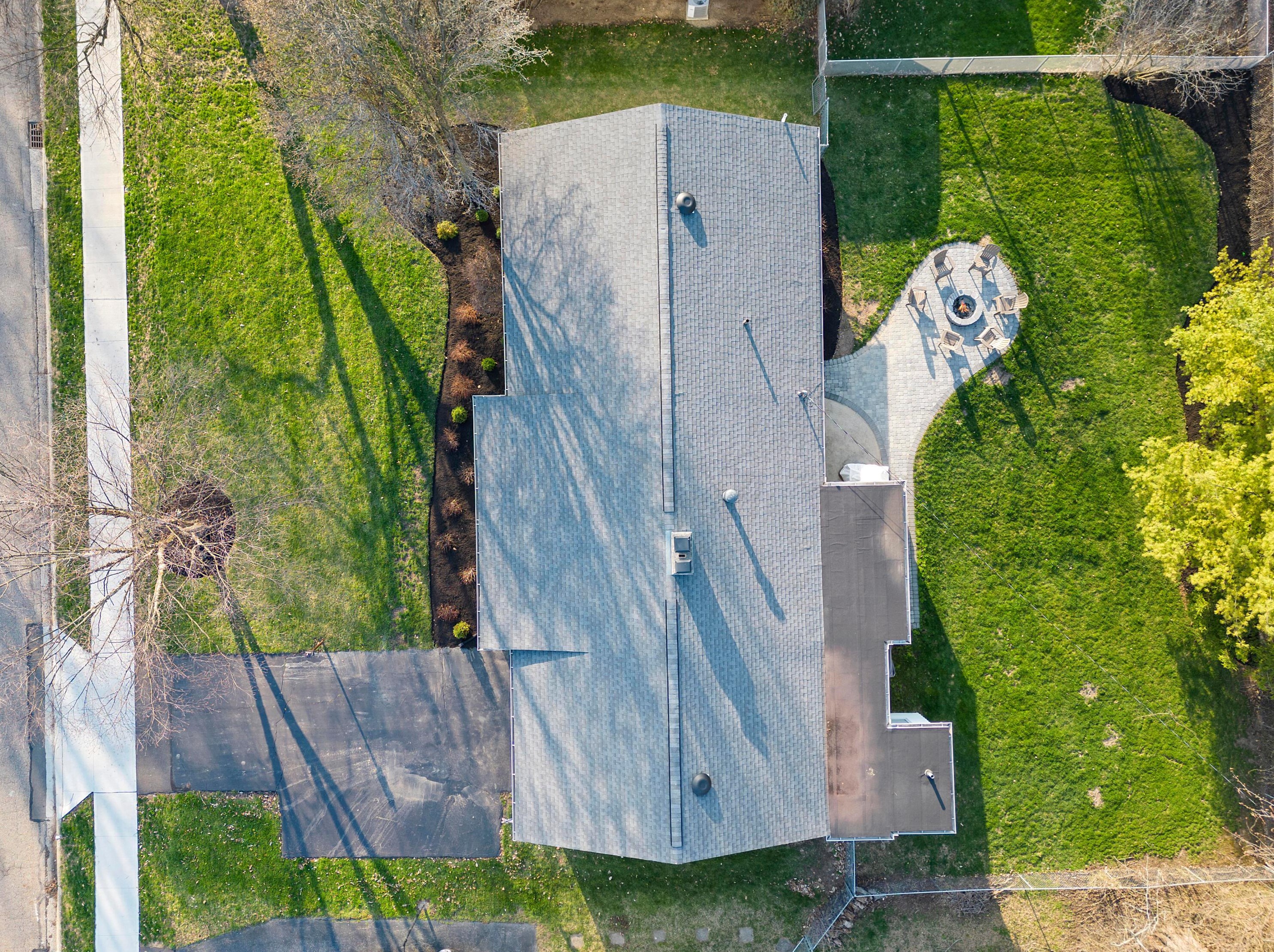 1428 Trentwood Rd, Columbus OH  43221-2230 exterior