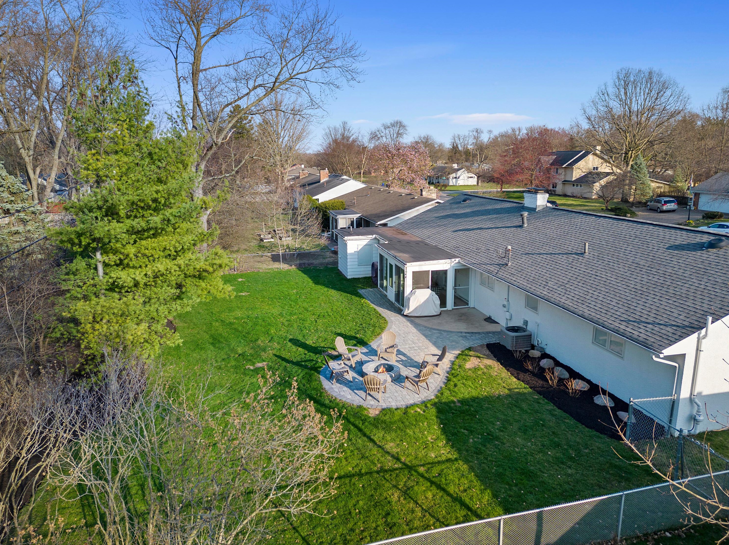 1428 Trentwood Rd, Columbus OH  43221-2230 exterior