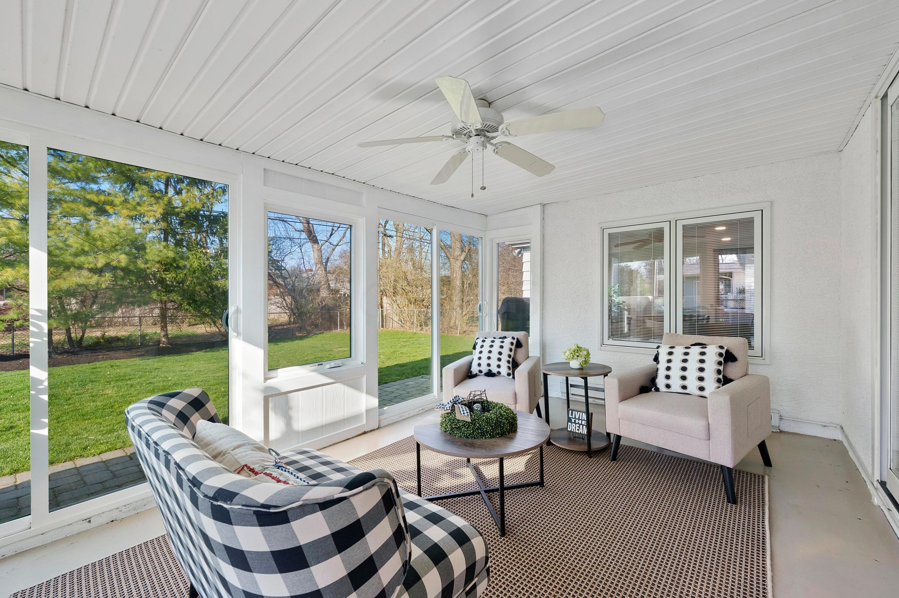 1428 Trentwood Rd, Columbus OH  43221-2230 exterior