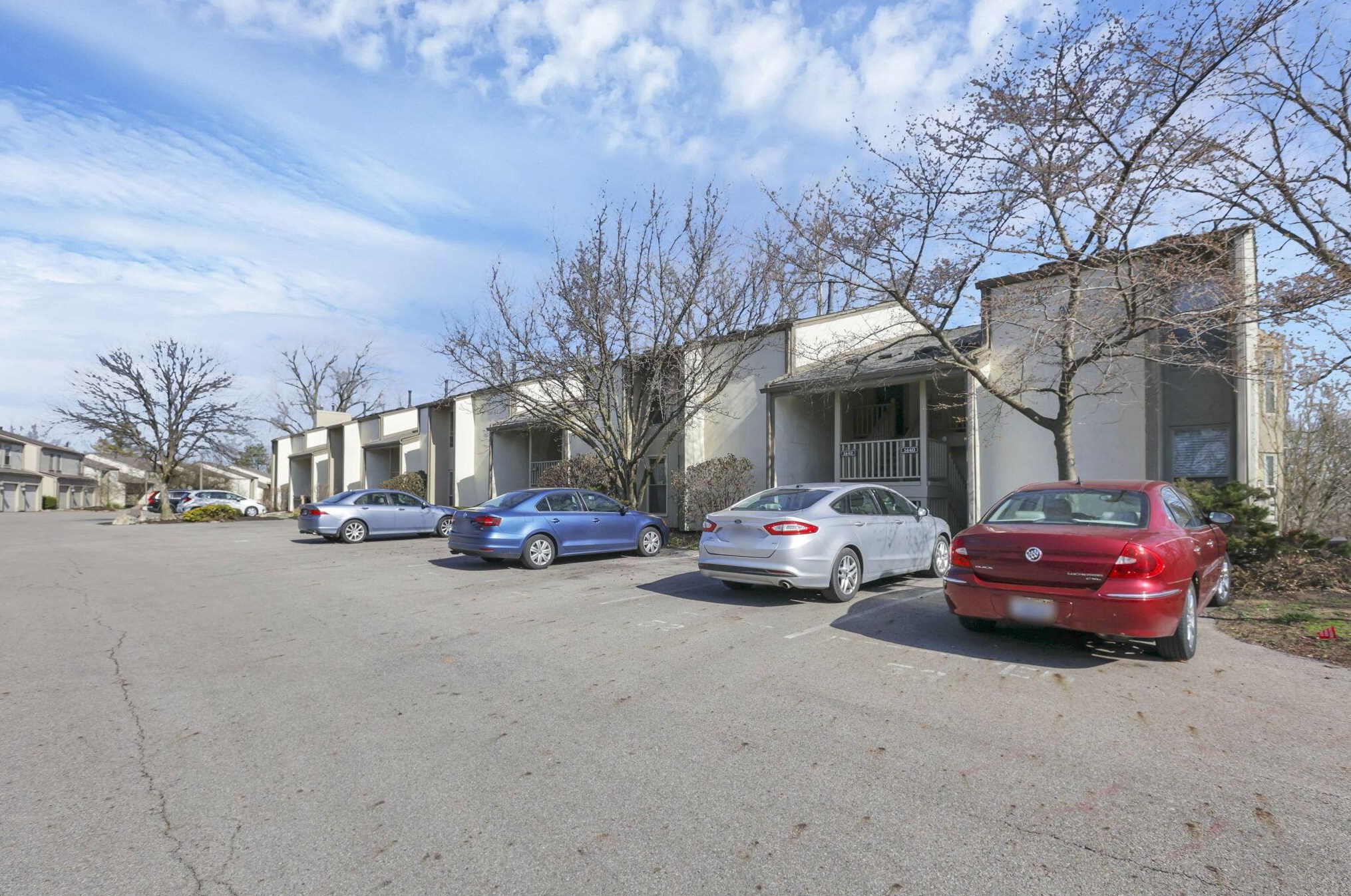 1444 Cliff Ct, Columbus OH 43204-3619 exterior