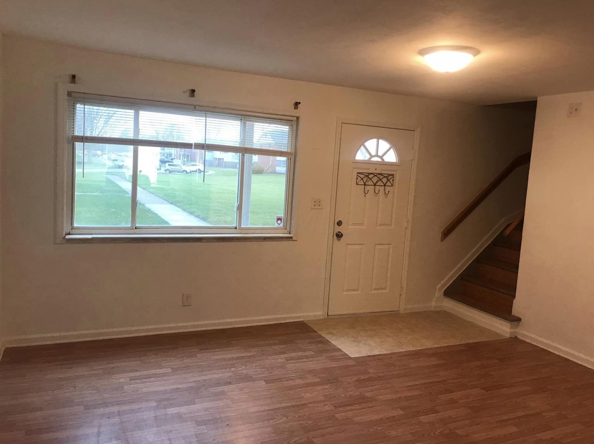 207 Buckeye Cir, Columbus OH  43217-1072 exterior