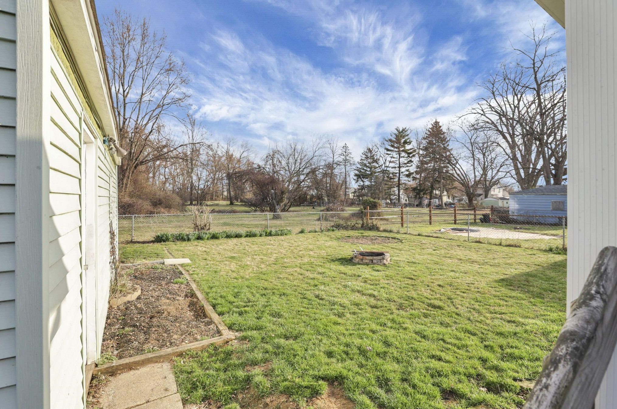 3744 Doney St, Columbus OH  43213-1717 exterior