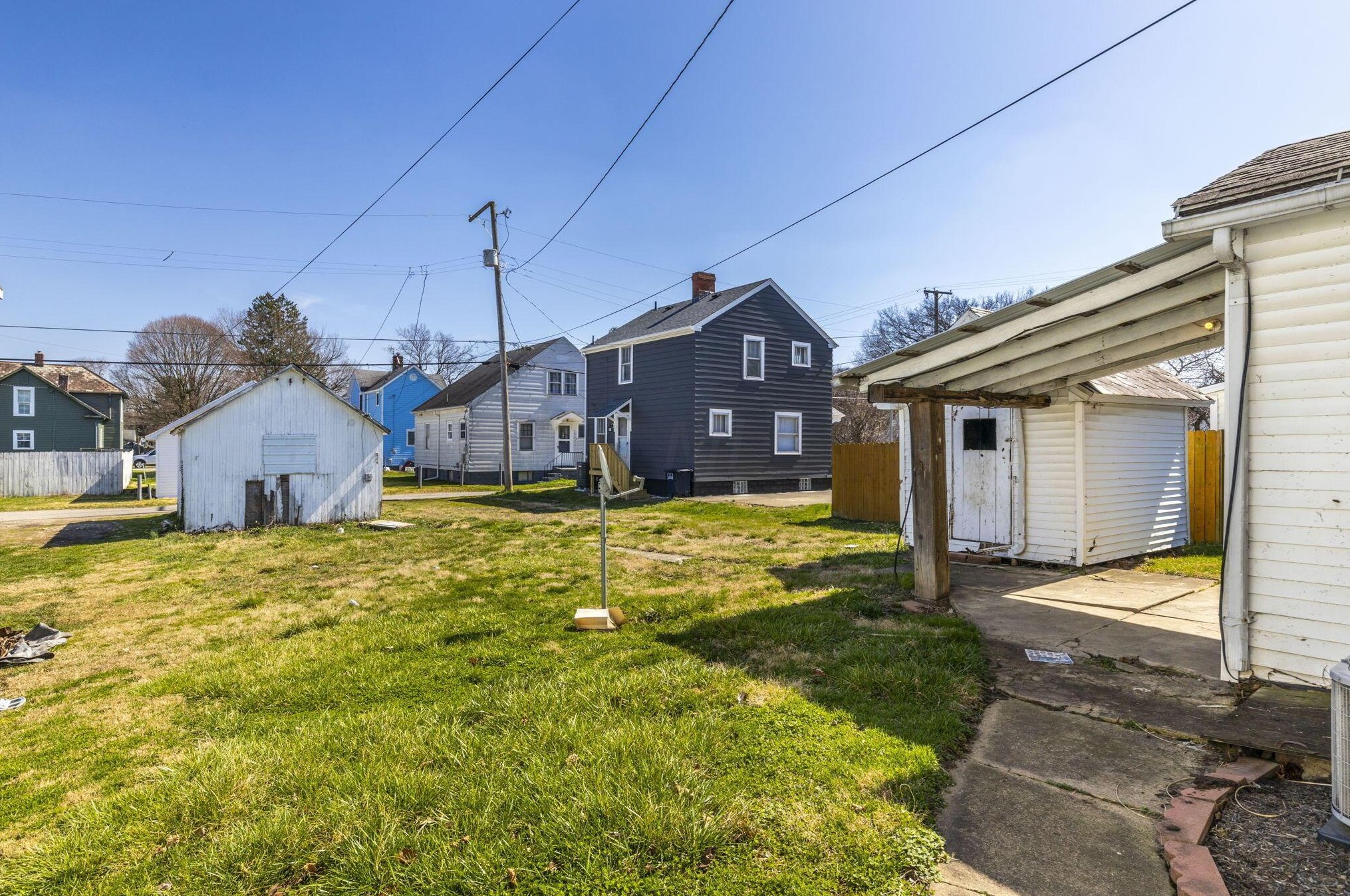 900 Broad St, Lancaster OH  43130-4624 exterior