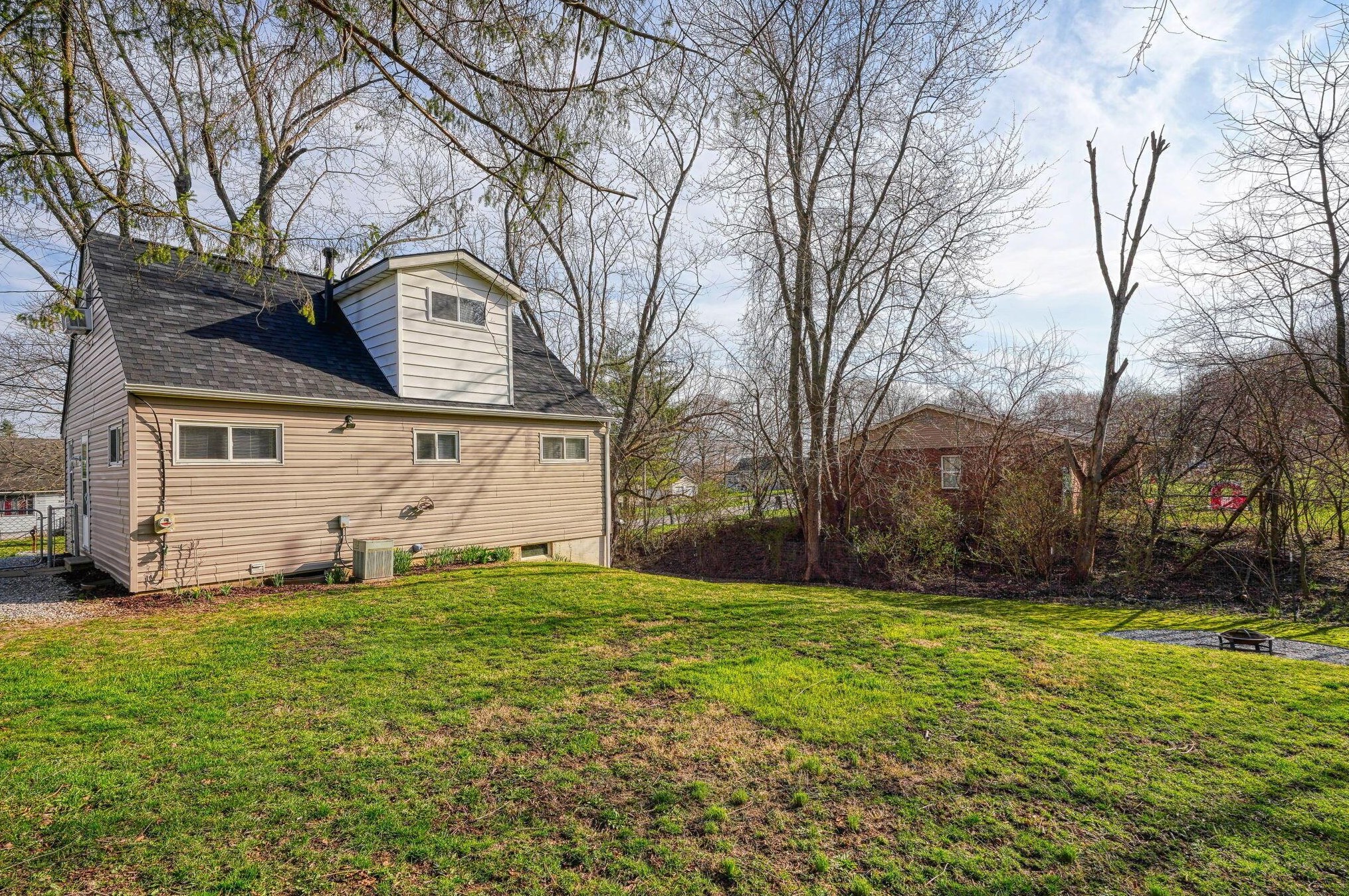 812 Spring St, Lancaster OH  43130-4753 exterior