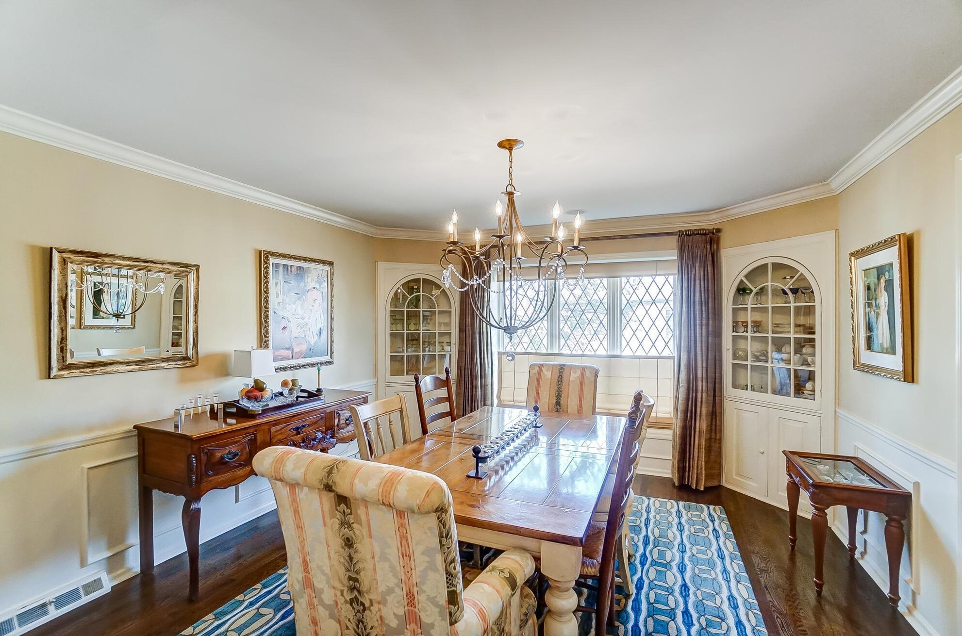 1385 Fountaine Dr, Columbus OH 43221-1523 exterior