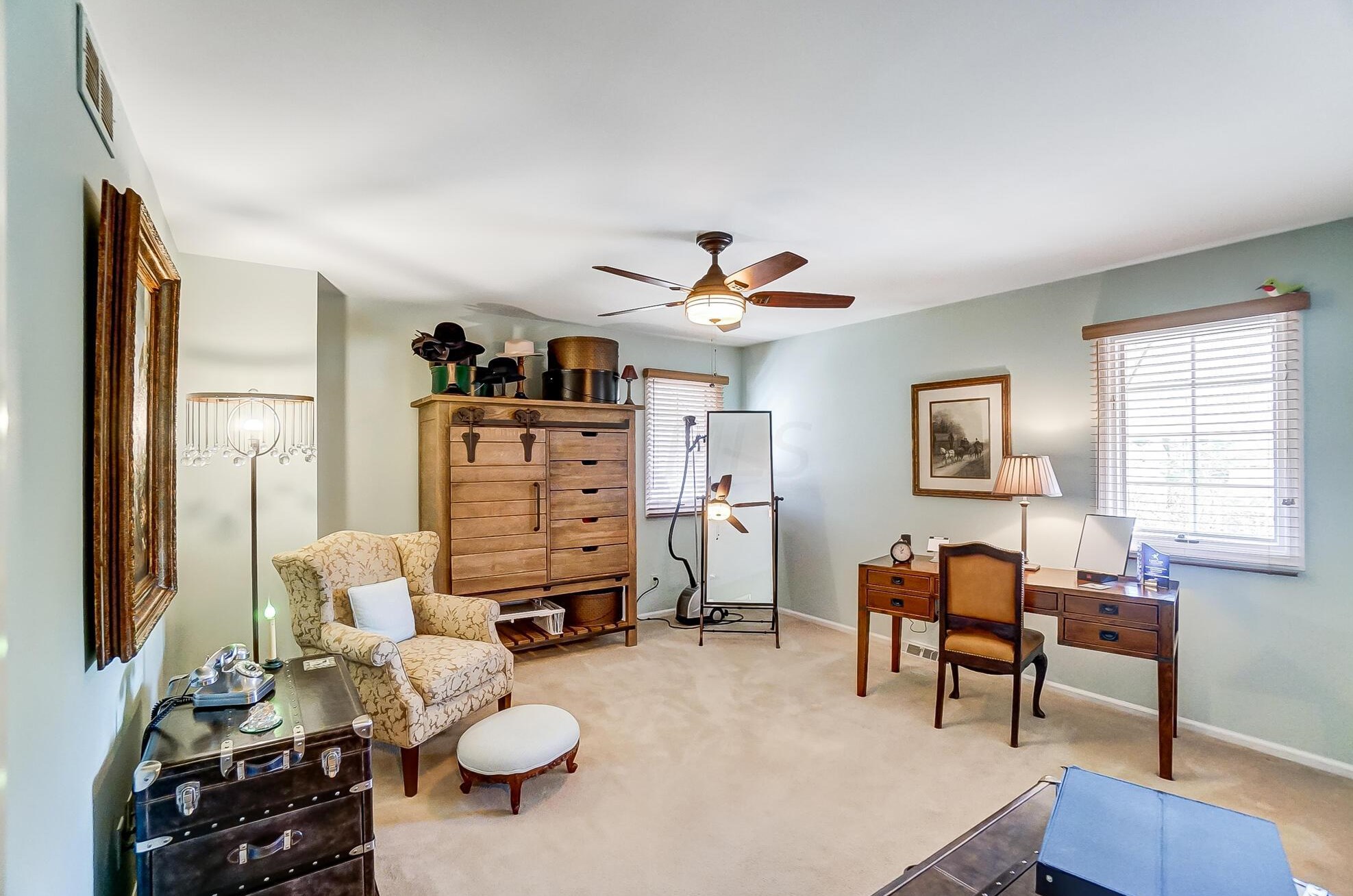 1385 Fountaine Dr, Columbus OH 43221-1523 exterior