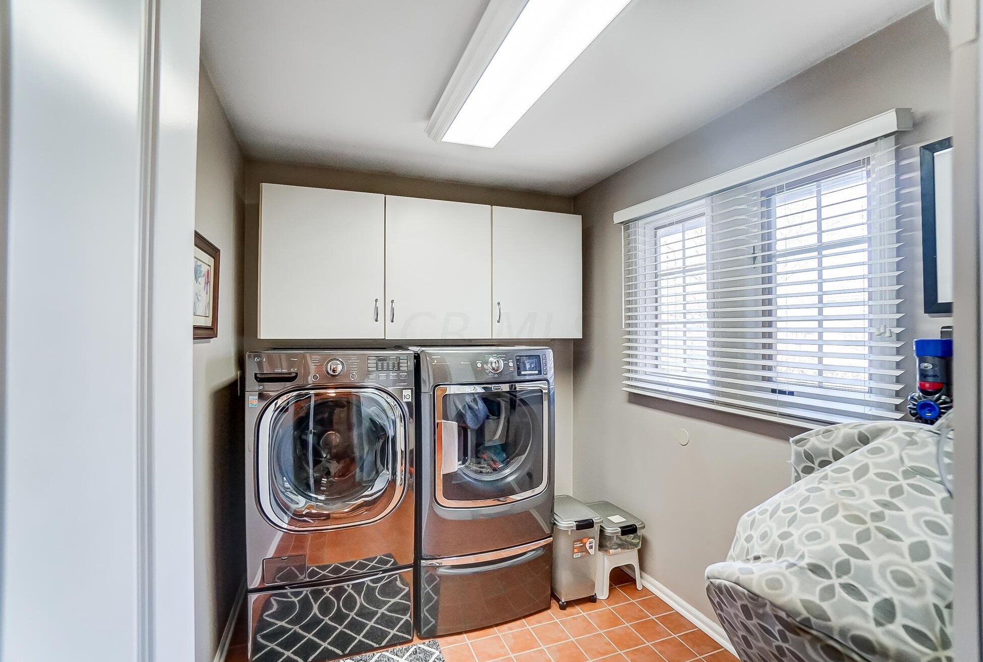 1385 Fountaine Dr, Columbus OH 43221-1523 exterior