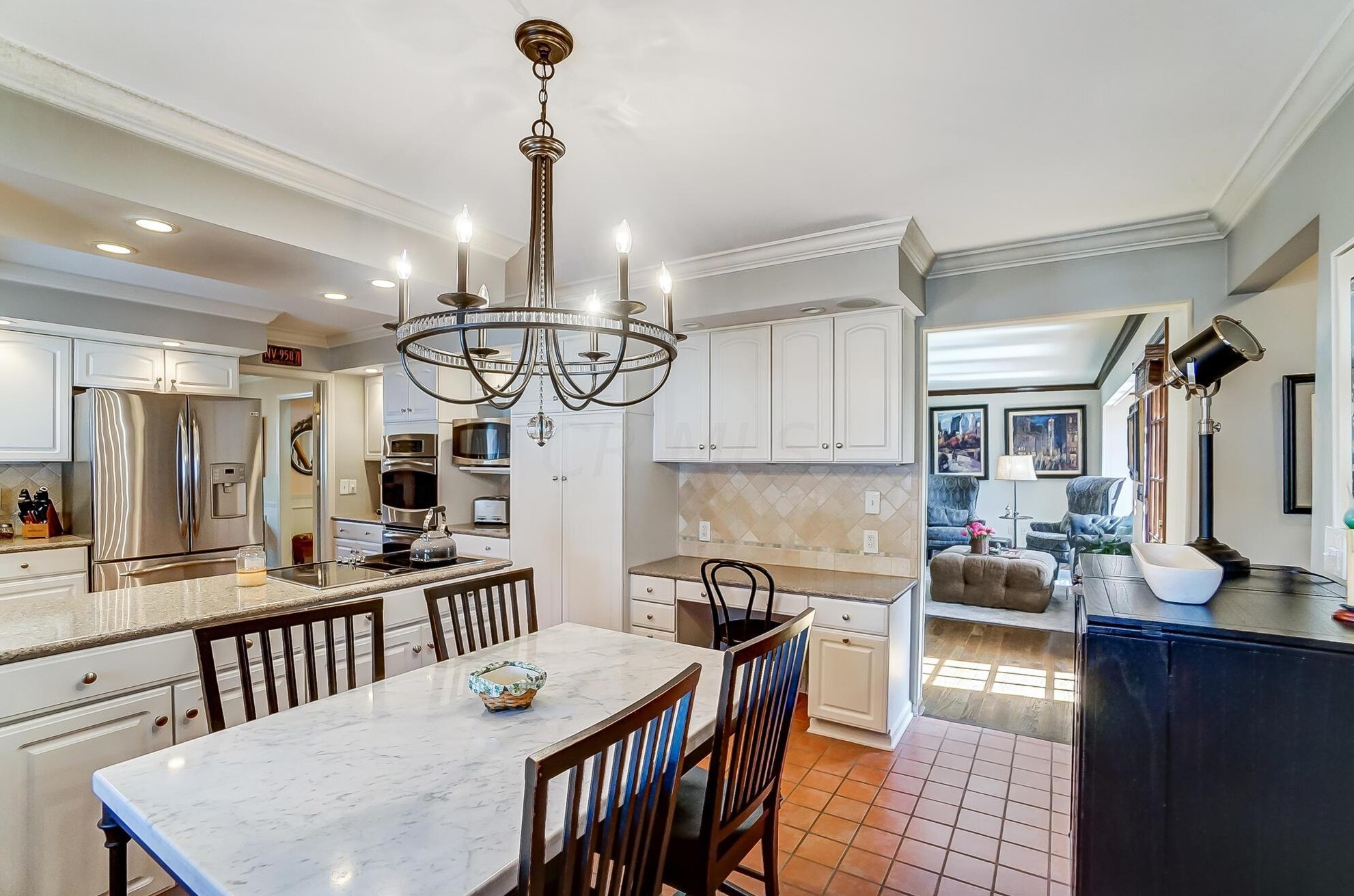 1385 Fountaine Dr, Columbus OH 43221-1523 exterior