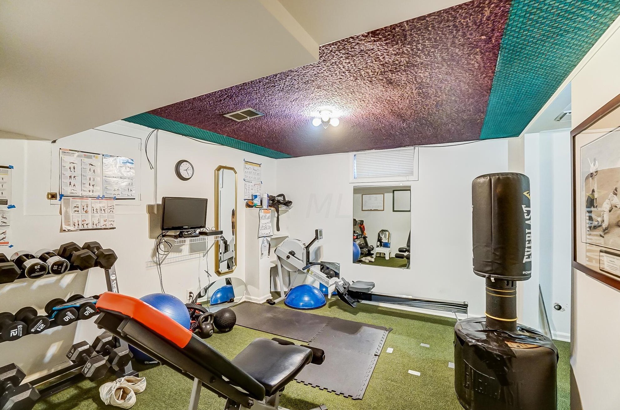 1385 Fountaine Dr, Columbus OH 43221-1523 exterior