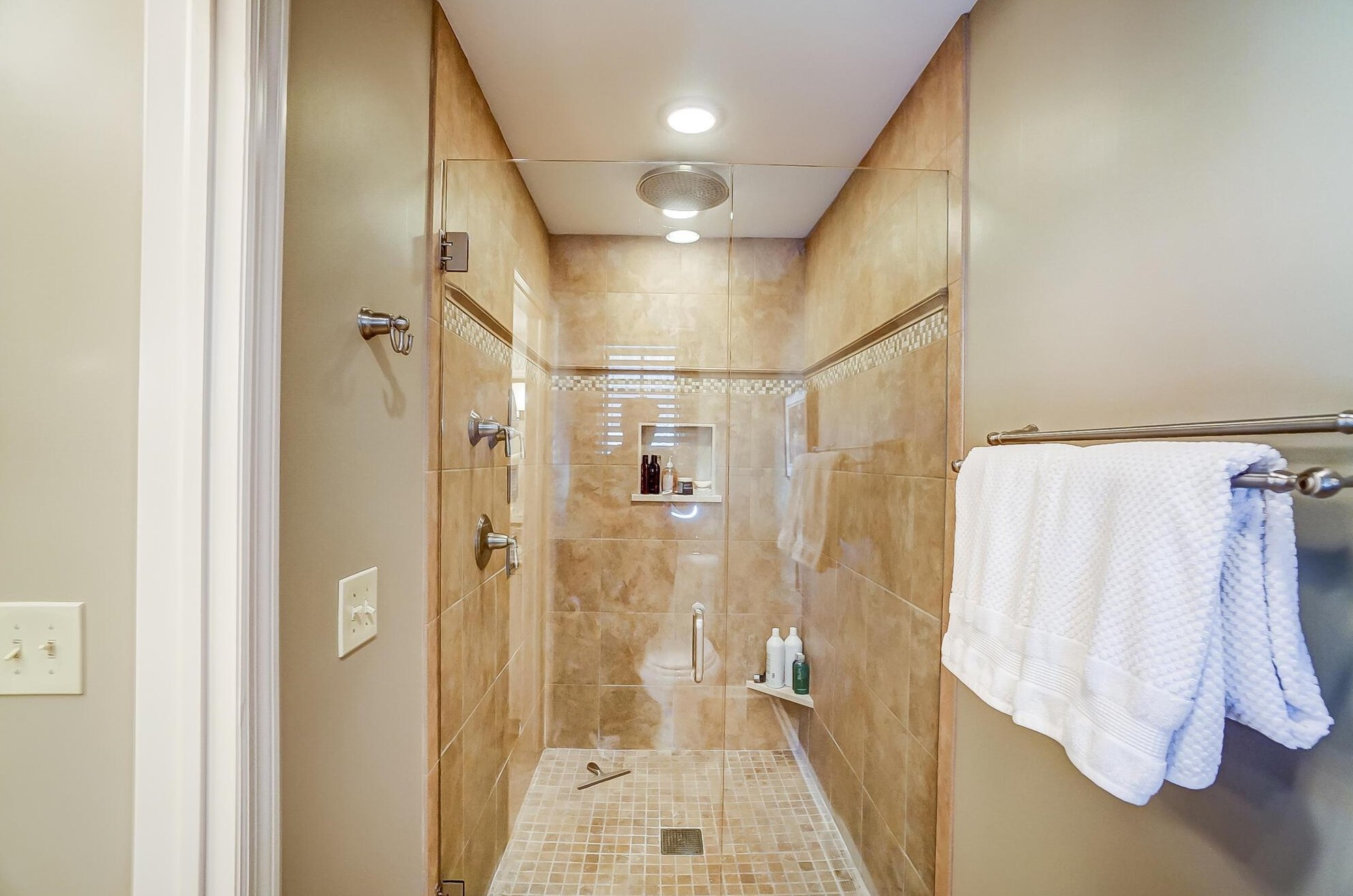 1385 Fountaine Dr, Columbus OH 43221-1523 exterior