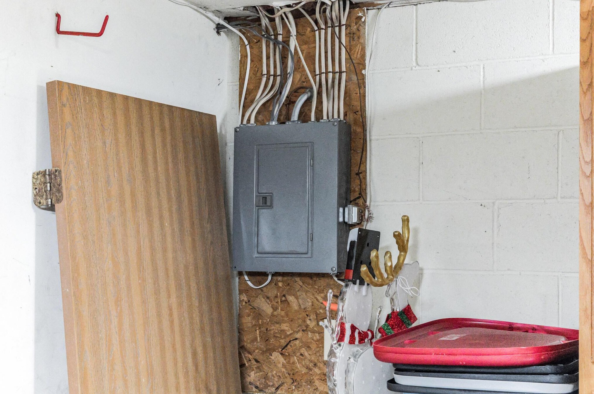 2543 Bridlewood Ct, Columbus OH  43207-8500 exterior