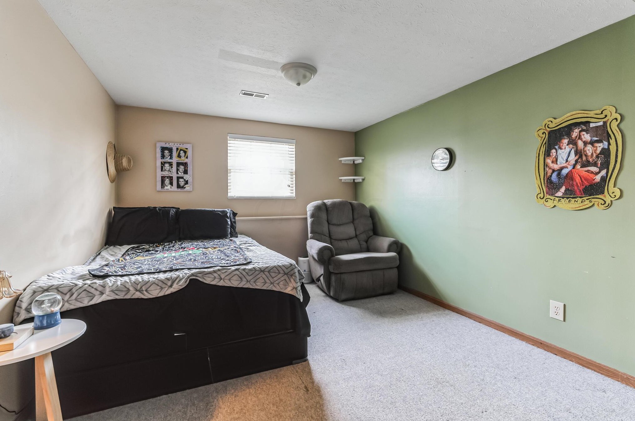 2543 Bridlewood Ct, Columbus OH  43207-8500 exterior