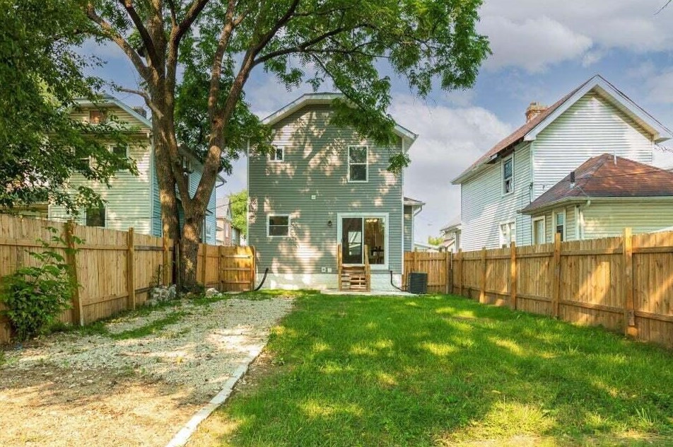 324 Ogden Ave, Columbus OH  43204-3147 exterior