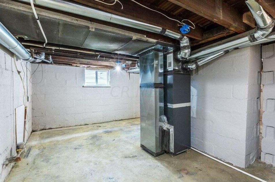 324 Ogden Ave, Columbus OH  43204-3147 exterior