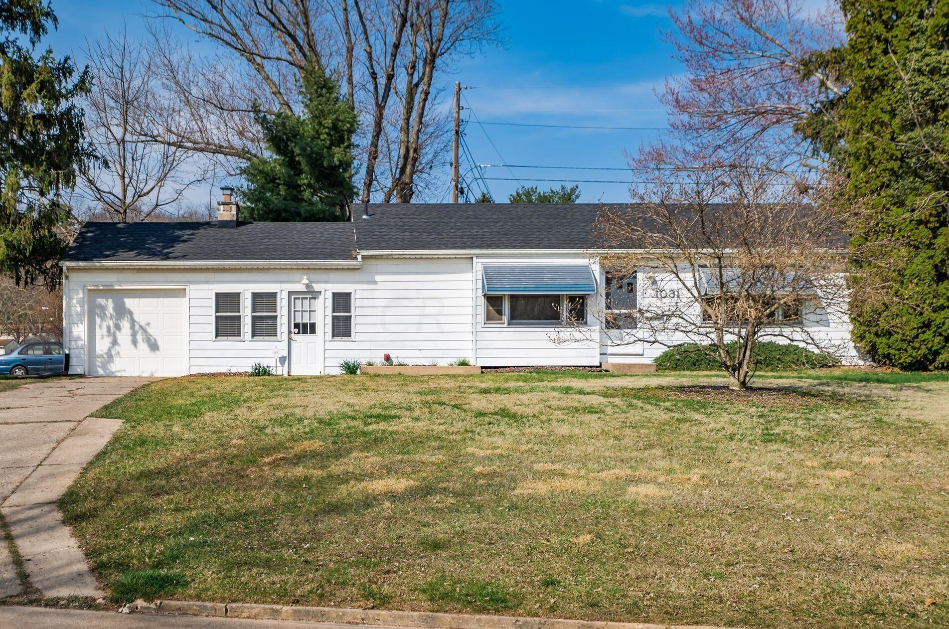 1031 Clayton Dr, Lancaster OH  43130-2030 exterior