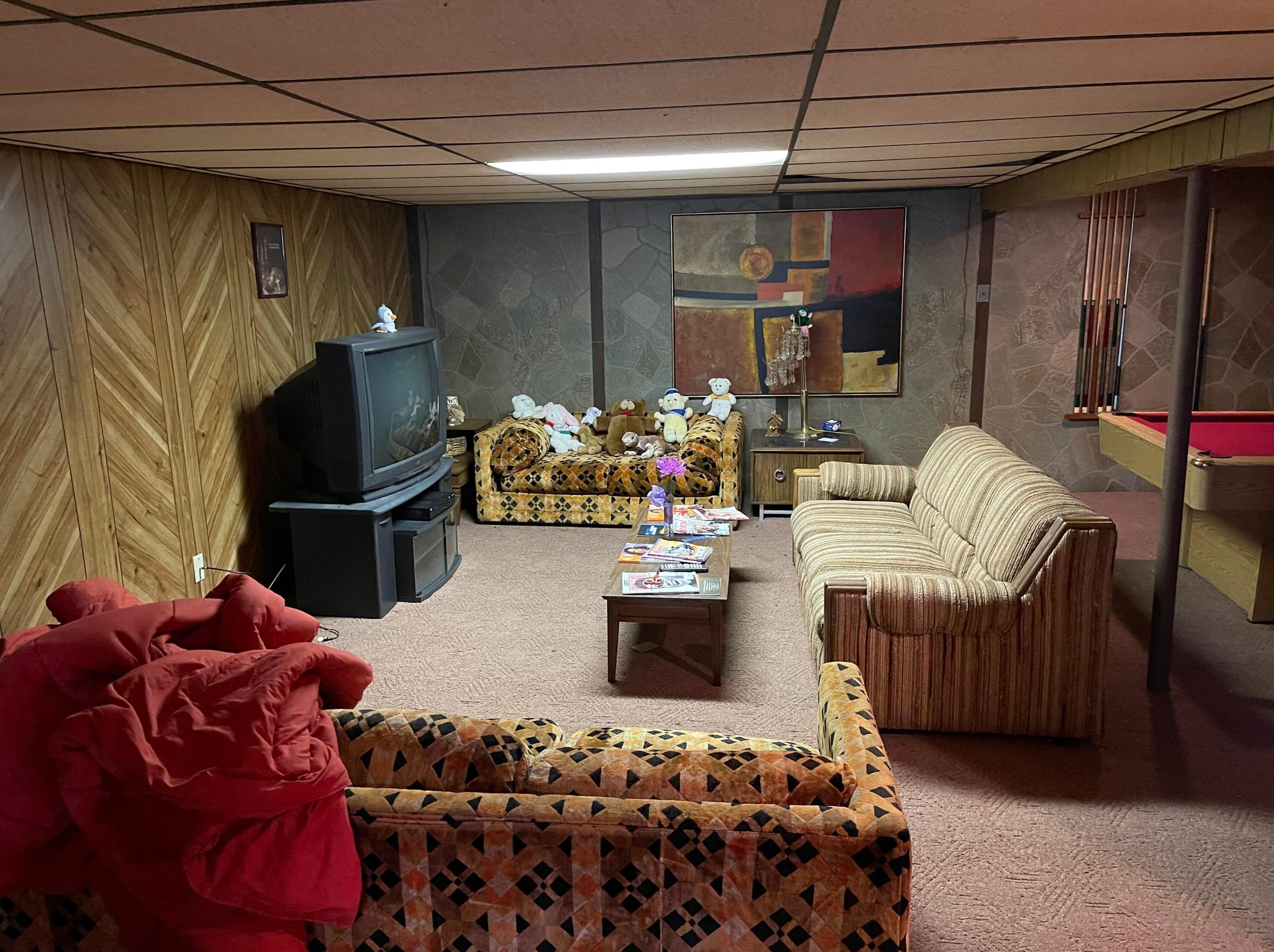 3187 Petzinger Rd, Columbus OH 43232-3914 exterior