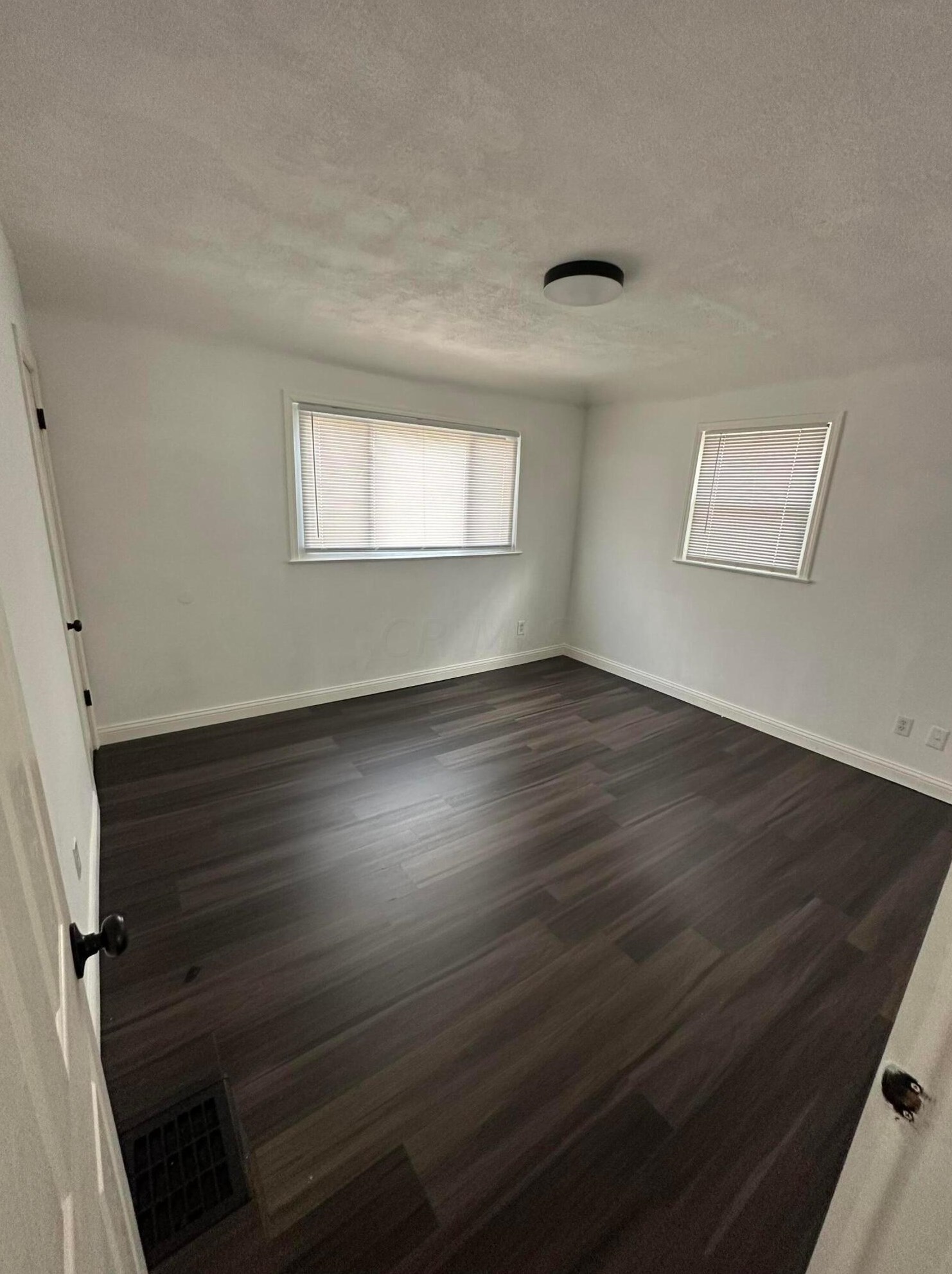 664 Rhoads Ave, Columbus OH  43205-2530 exterior