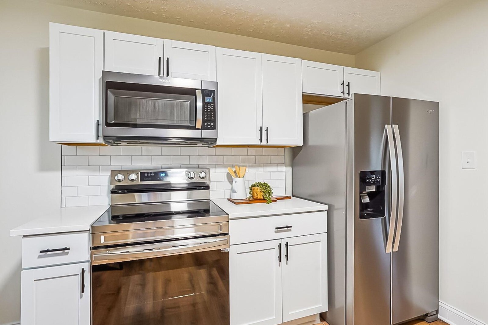 3157 Fairwood Ave, Columbus OH  43207-3250 exterior