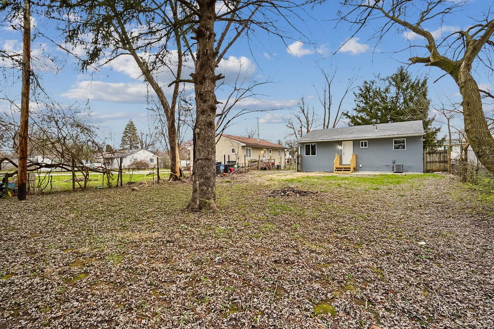 3157 Fairwood Ave, Columbus OH  43207-3250 exterior