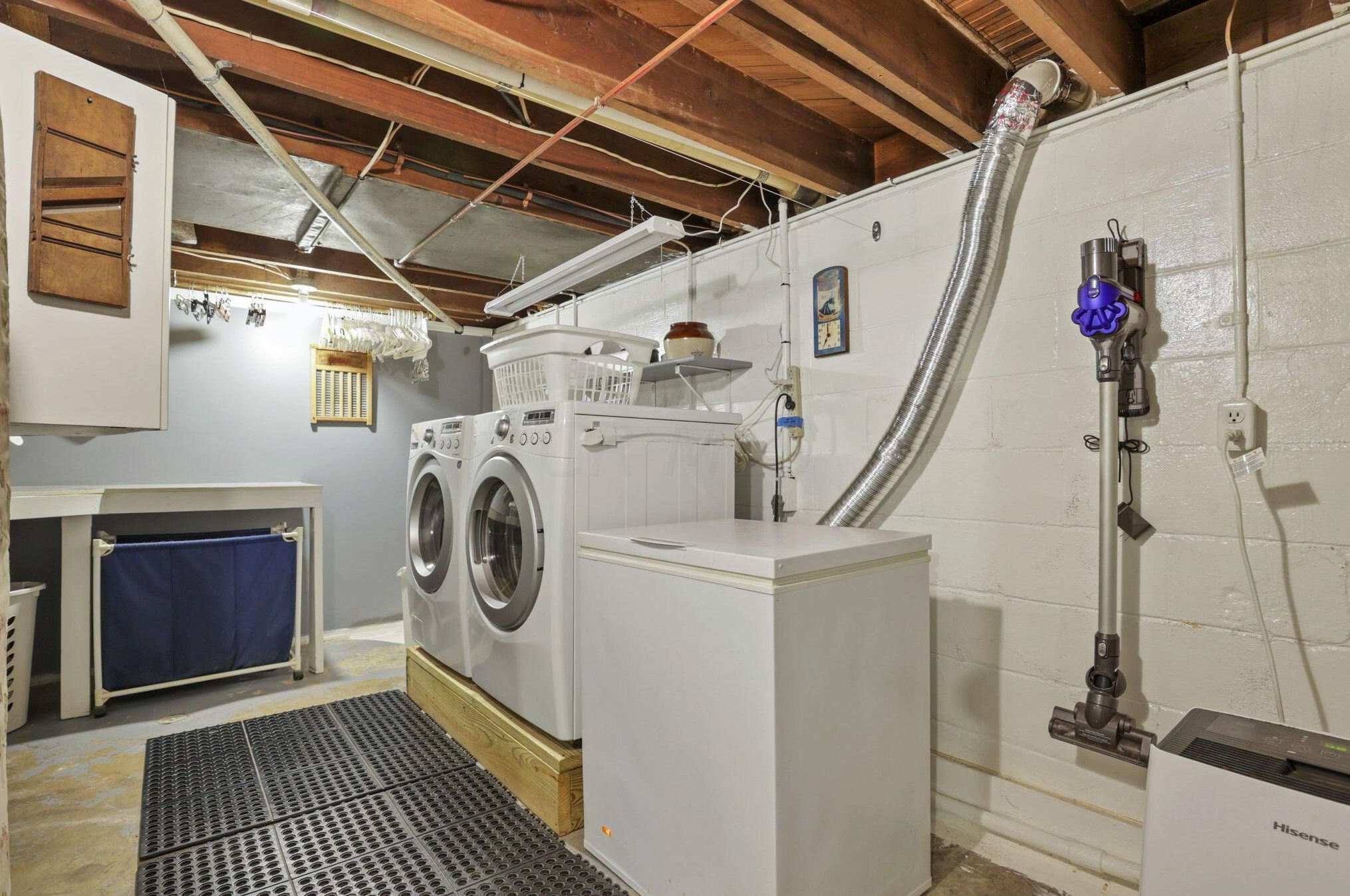 141 Park Rd, Columbus OH 43235-6429 exterior