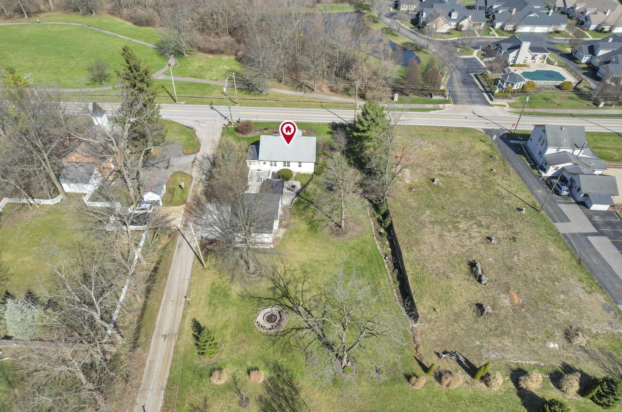 141 Park Rd, Columbus OH 43235-6429 exterior