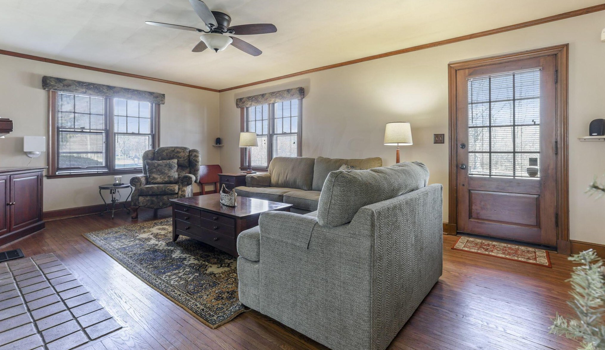 141 Park Rd, Columbus OH 43235-6429 exterior