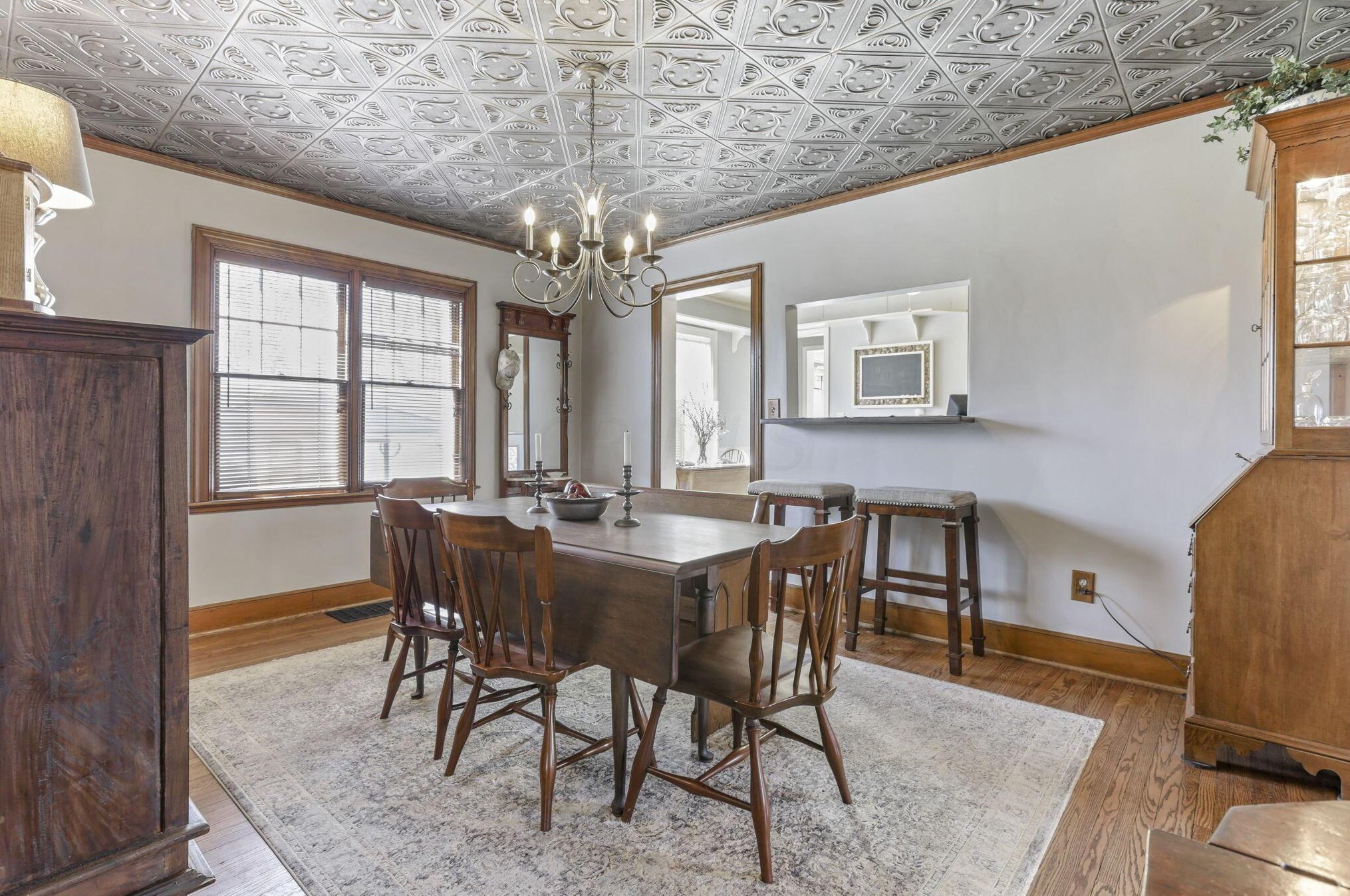 141 Park Rd, Columbus OH 43235-6429 exterior