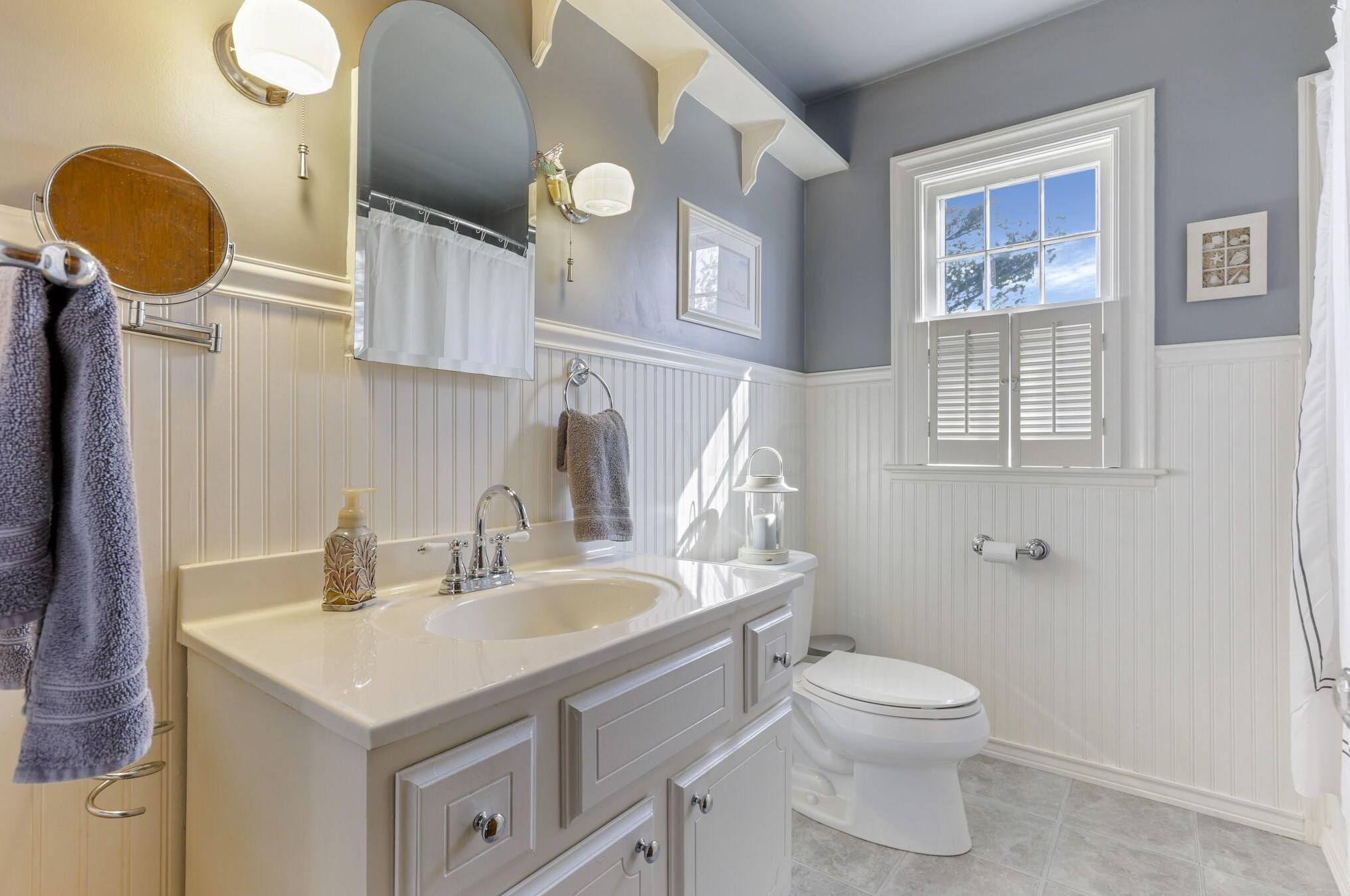 141 Park Rd, Columbus OH 43235-6429 exterior