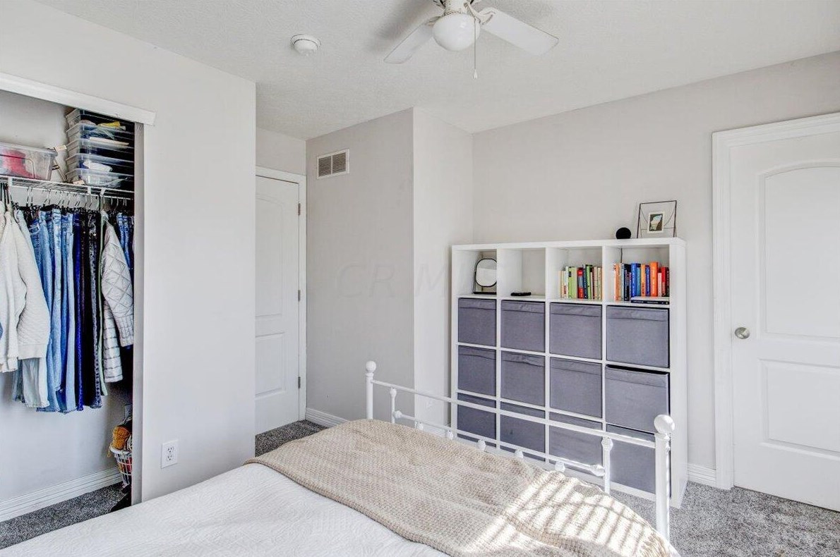 1729 Keela Dr, Pataskala OH  43062-7121 exterior