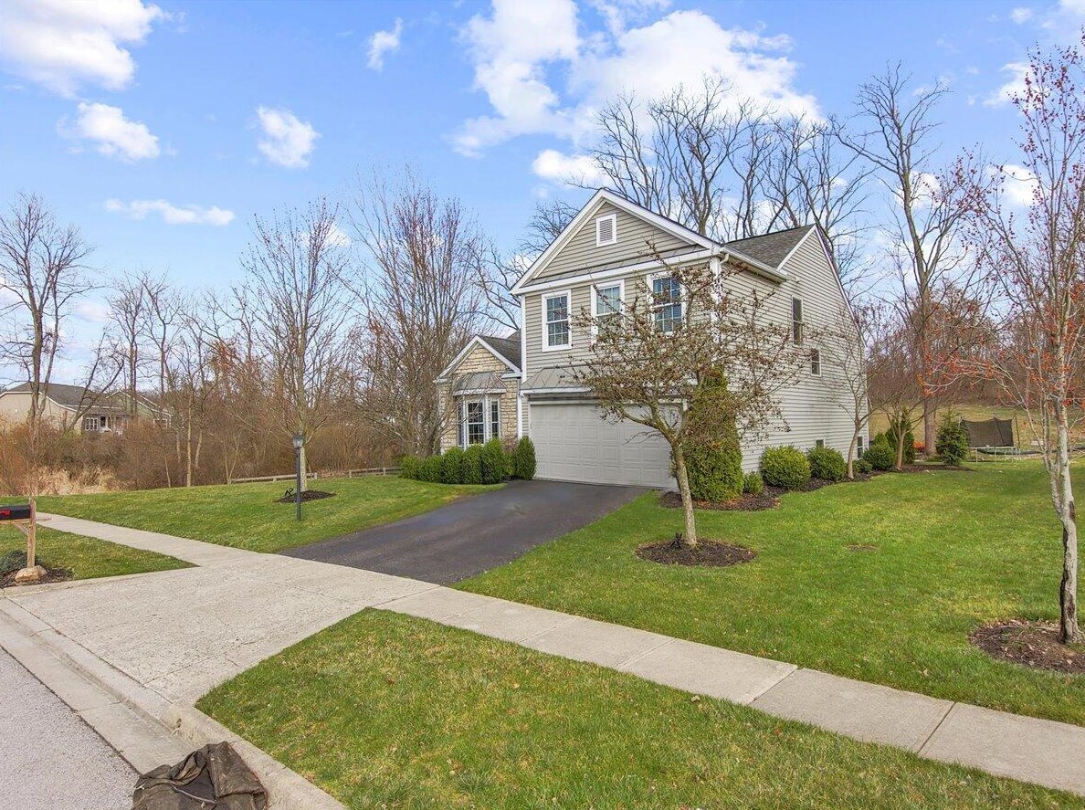 1729 Keela Dr, Pataskala OH  43062-7121 exterior