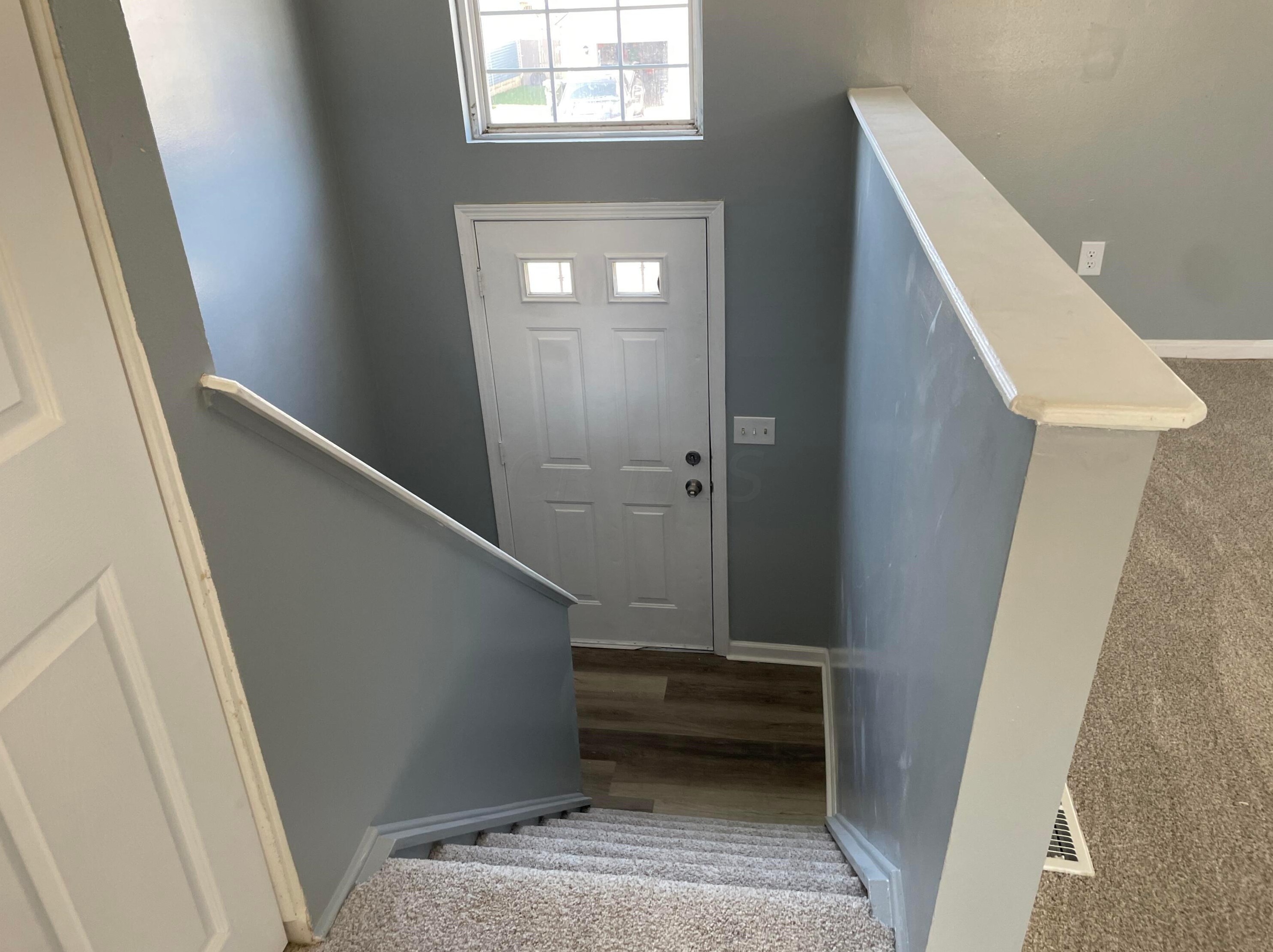 1382 Gray Meadow Dr, Columbus OH 43223-6278 exterior