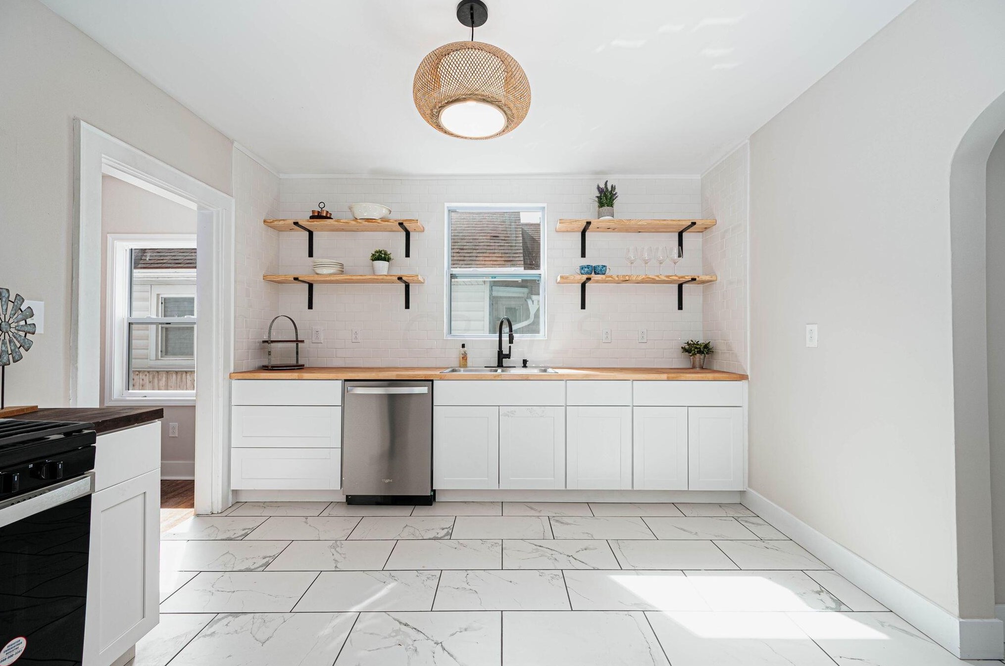 55 Huron Ave, Columbus OH 43204-2666 exterior