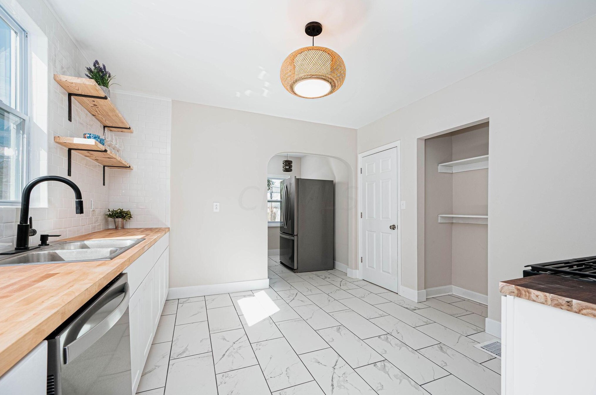 55 Huron Ave, Columbus OH 43204-2666 exterior