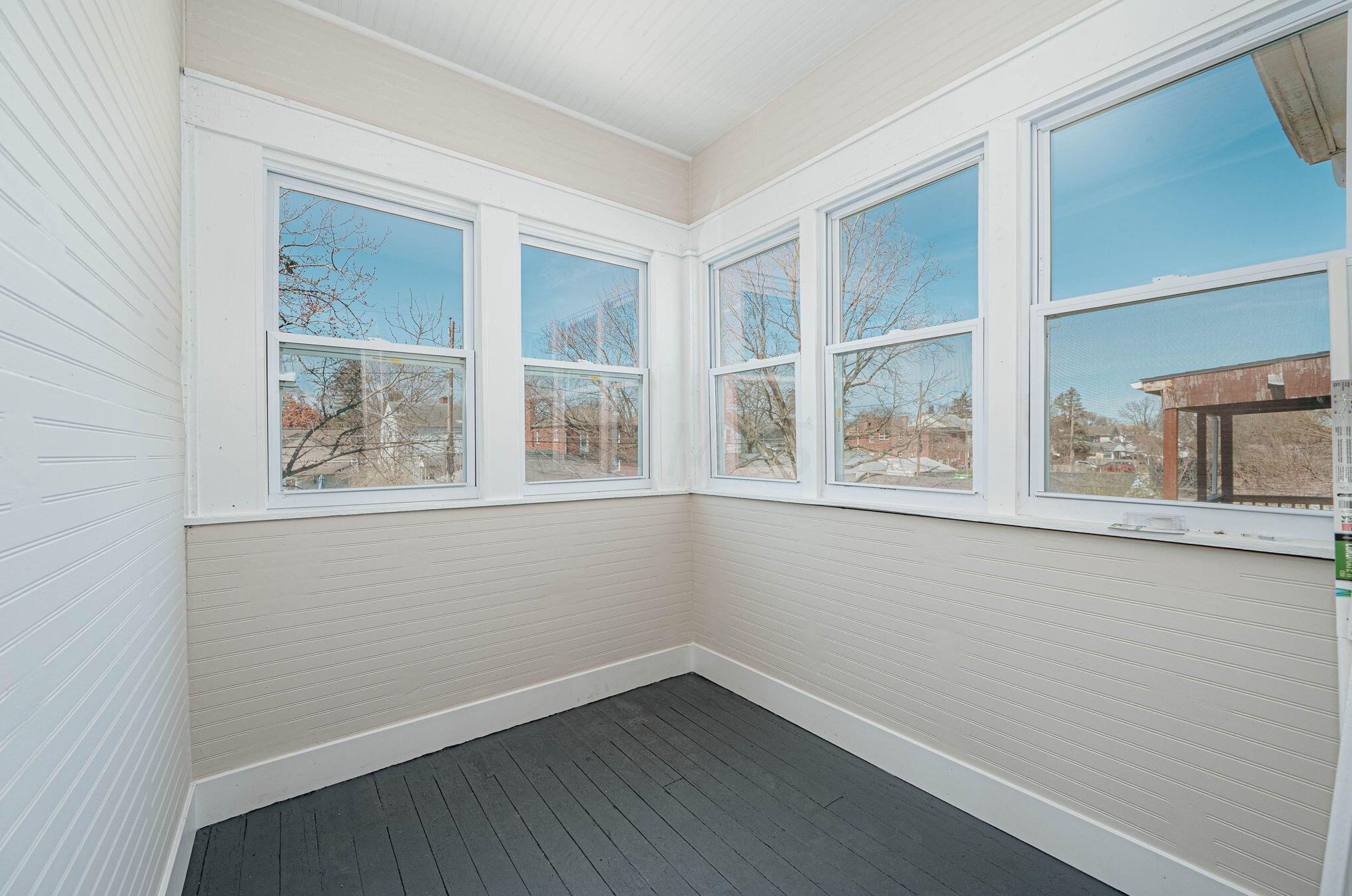 55 Huron Ave, Columbus OH 43204-2666 exterior