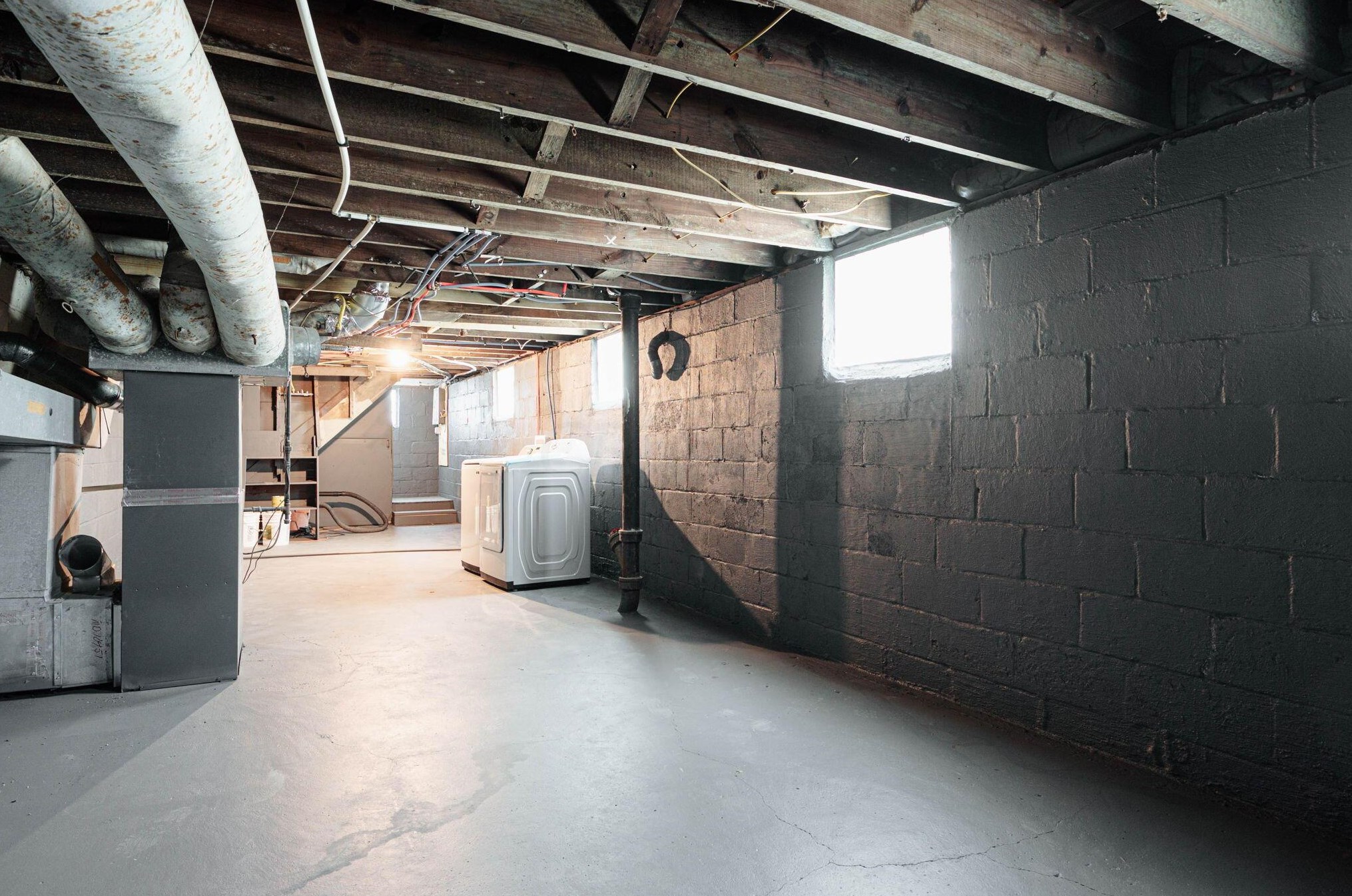 55 Huron Ave, Columbus OH 43204-2666 exterior