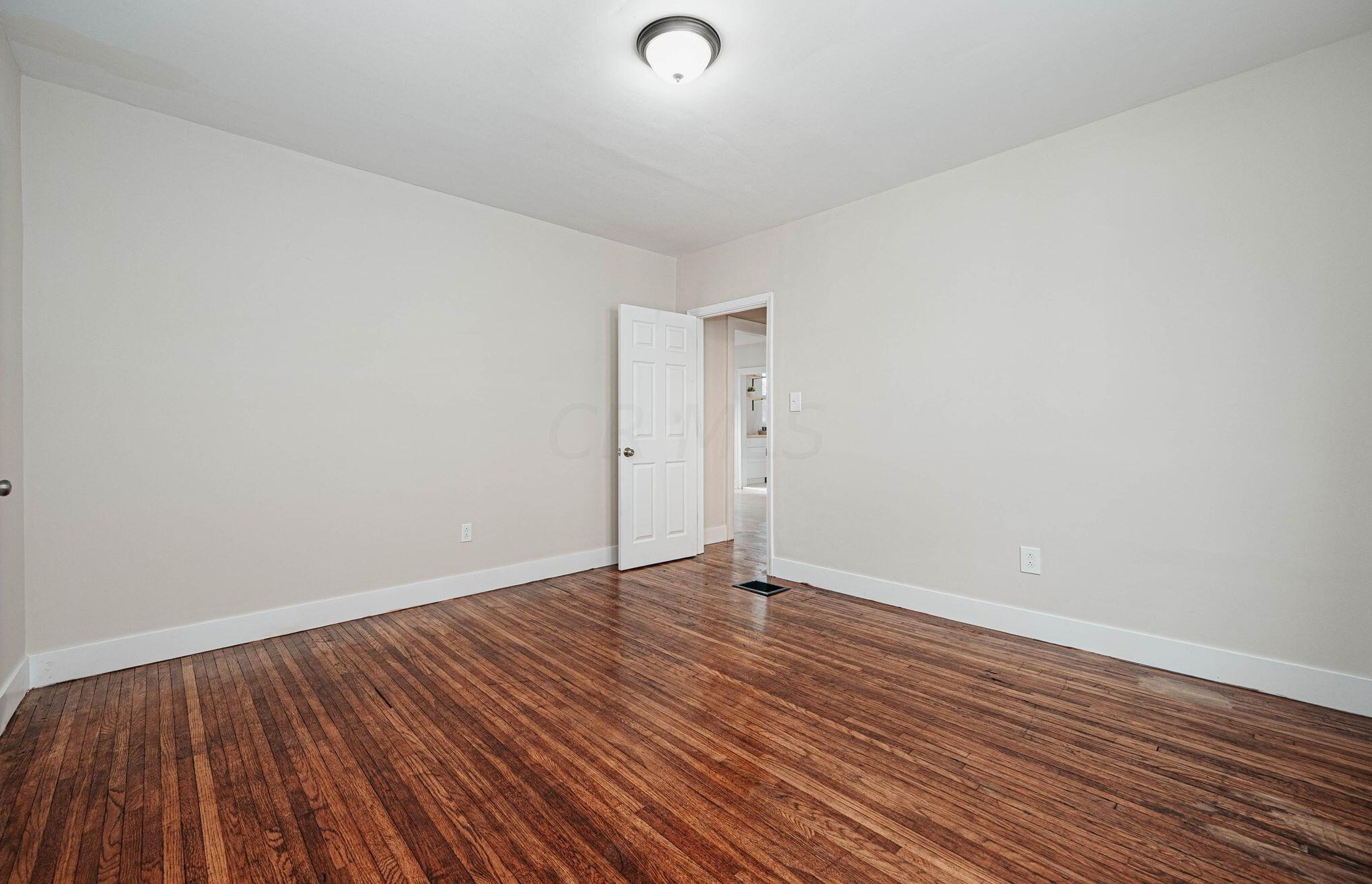 55 Huron Ave, Columbus OH 43204-2666 exterior